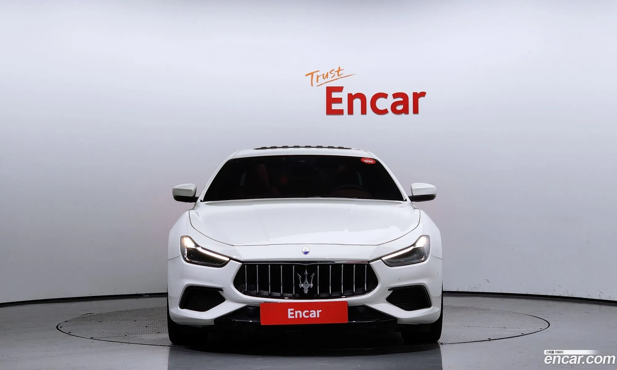Maserati Ghibli 30 Gran Sports 2020 - фотография 12595169