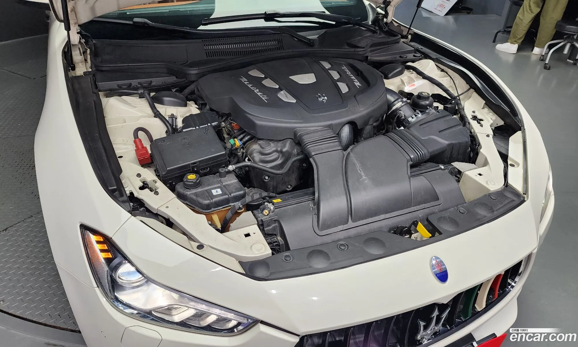 Maserati Ghibli Iii 30 Diesel Sport 2016 - фотография 3703647