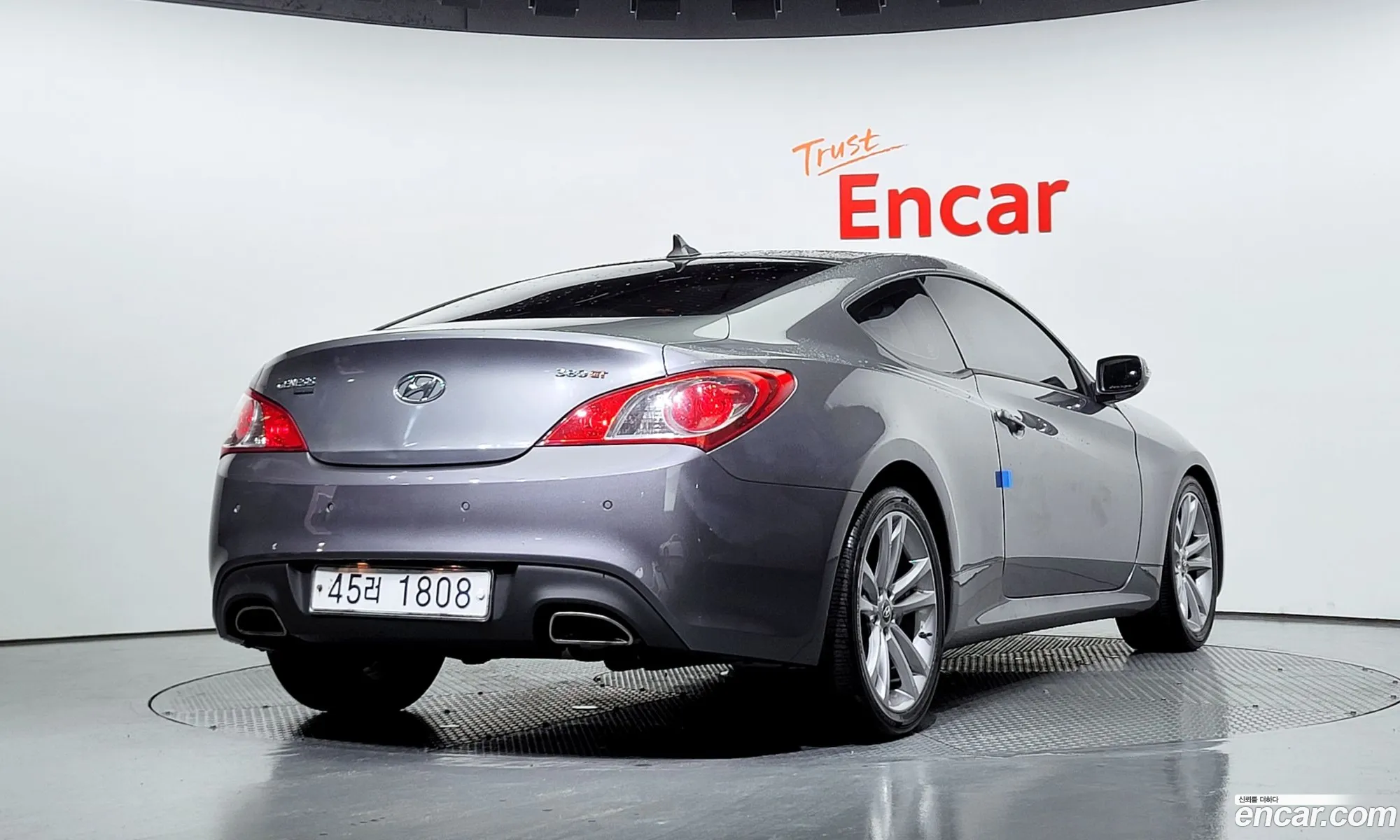 Hyundai Genesis I 200 Turbo R 2010 - фотография 18533845
