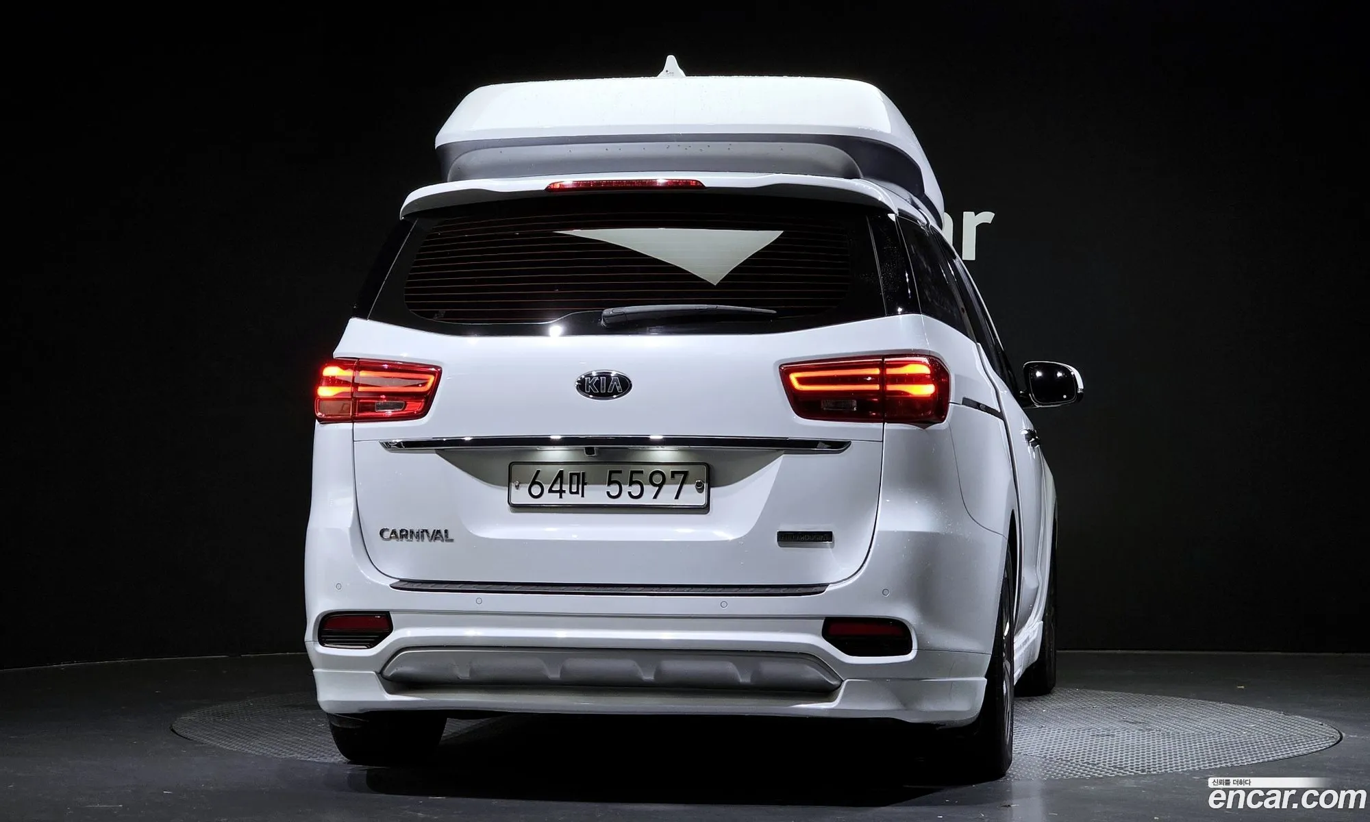Kia Carnival Iii 9-Seater High Limousine 2019 - фотография 11103517