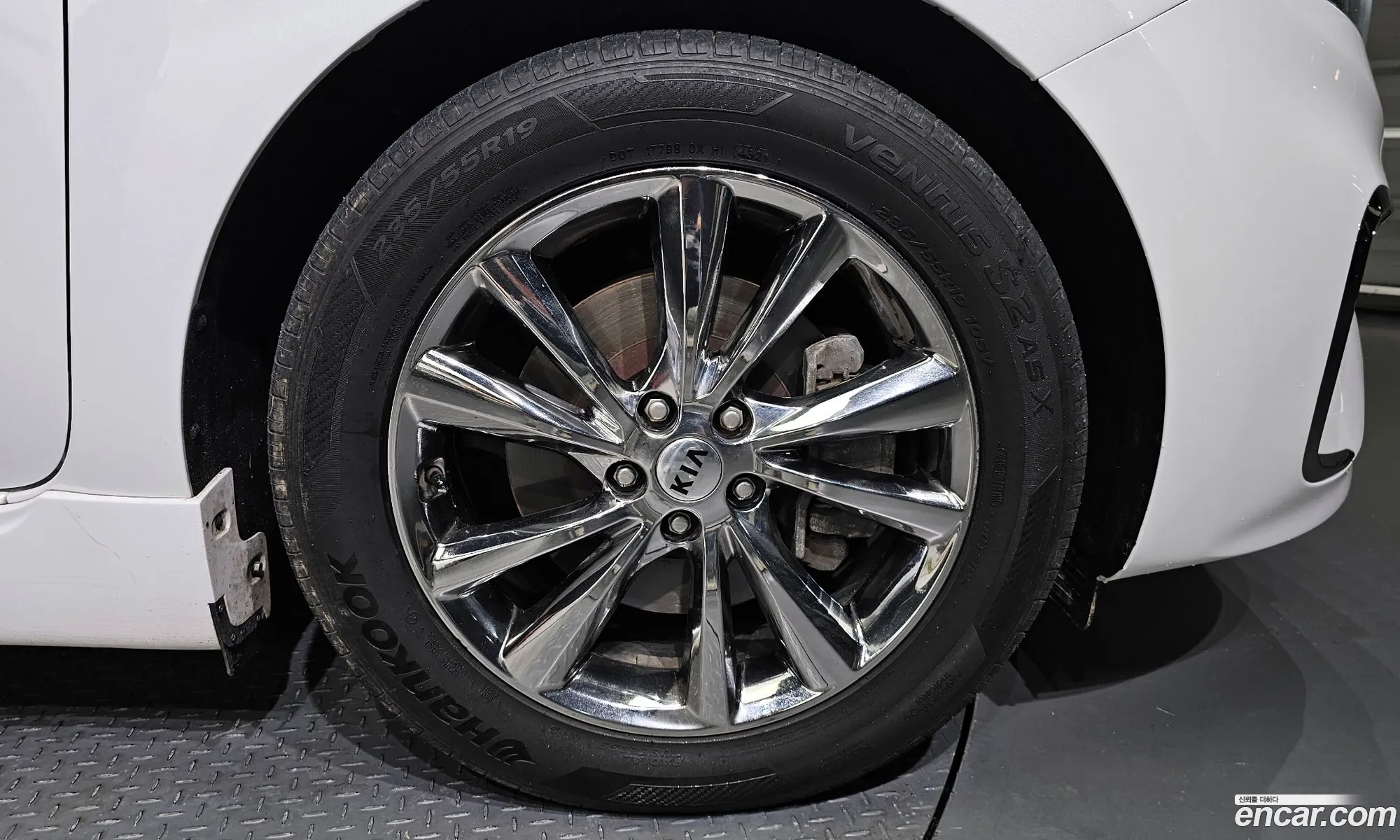 Kia Carnival Iii 9-Seater High Limousine 2019 - фотография 11103518