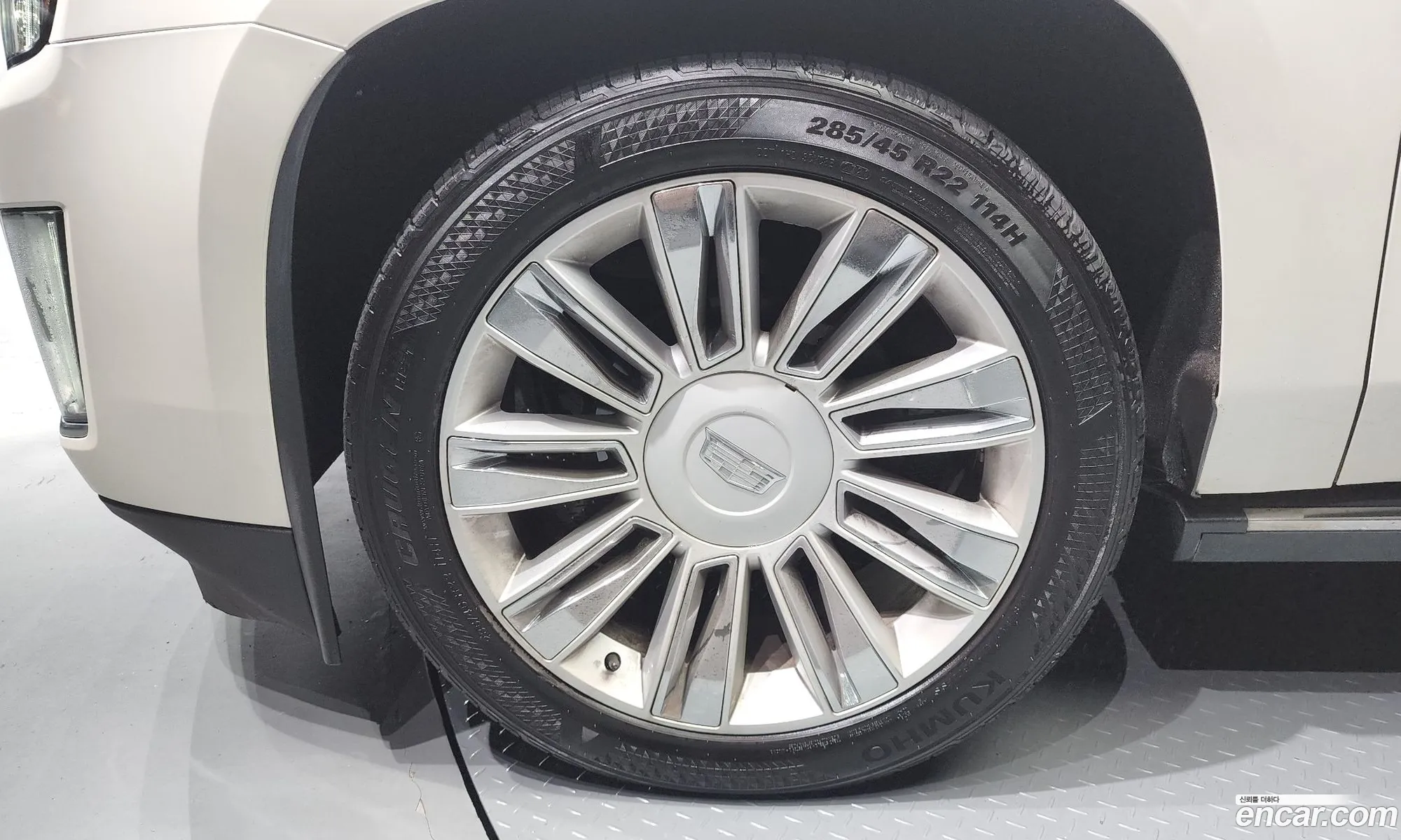 Cadillac Escalade Iv 62 Esv 2015 - фотография 14524078