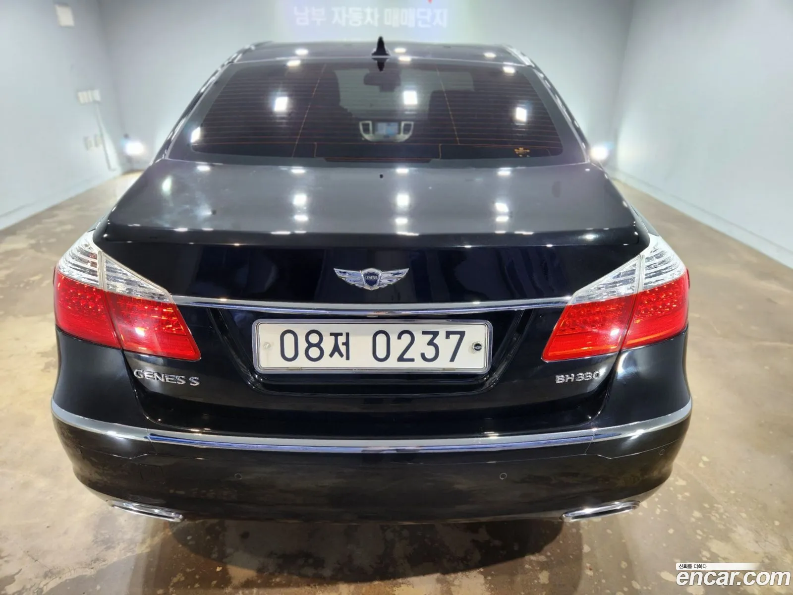 Hyundai Genesis I Bh330 Luxury 2008 - фотография 13585445