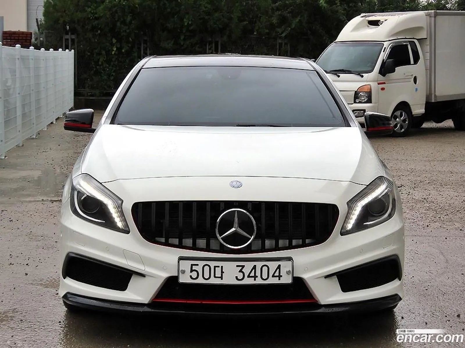 Benz A-Class W176 A45 Amg 4Matic - фотография 12707630