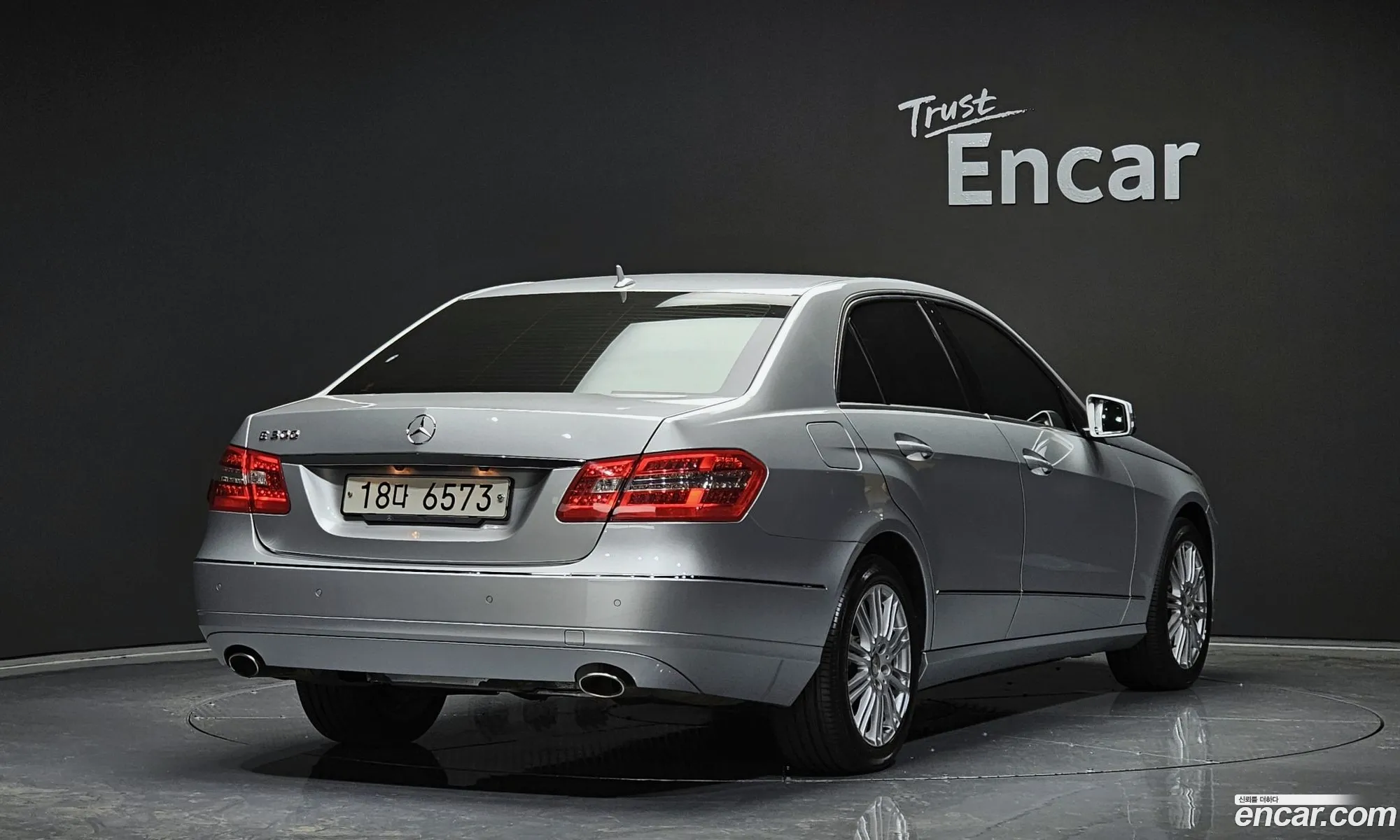 Mercedes E-Class W212 E300 Elegance - фотография 12110730