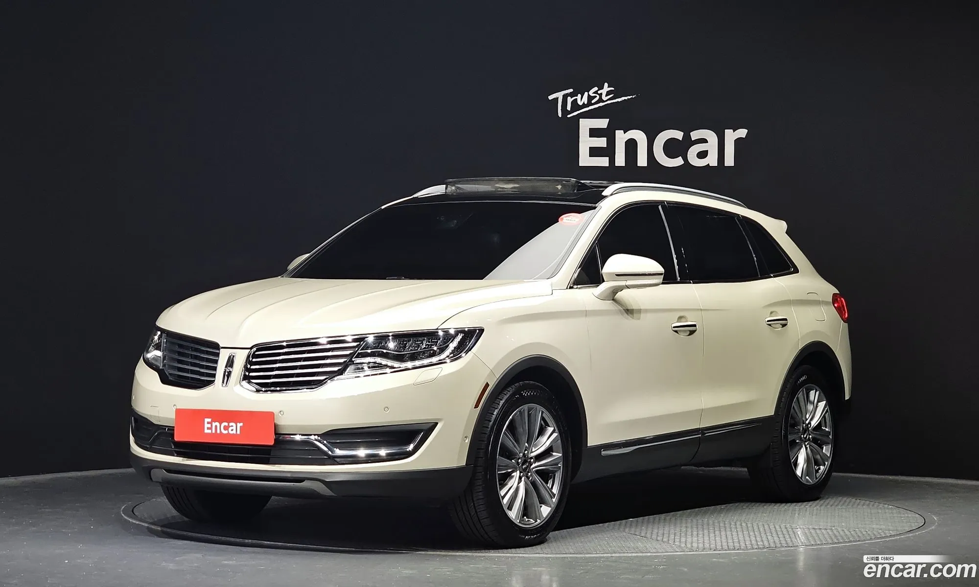 Lincoln Mkx Ii 27 Awd 2016 - фотография 14439077