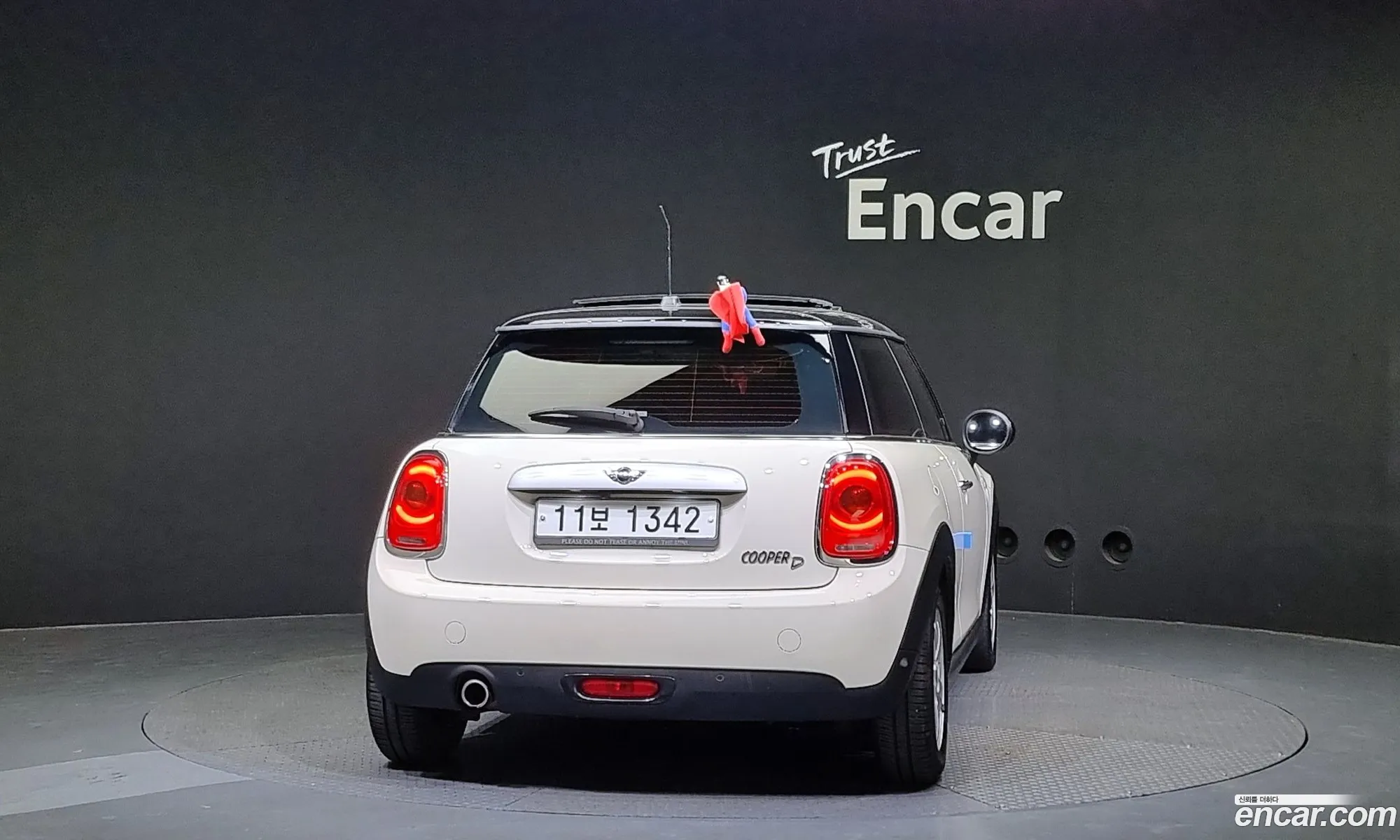 Mini Cooper Mid 2015 - фотография 4177795