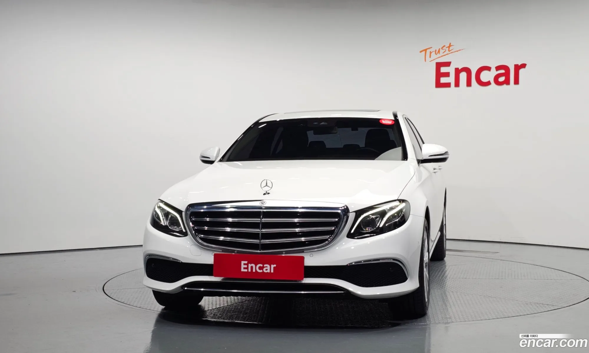 Mercedes-Benz E-Klasse V W213 S213 C238 E220D Exclusive 2019 - фотография 14078628