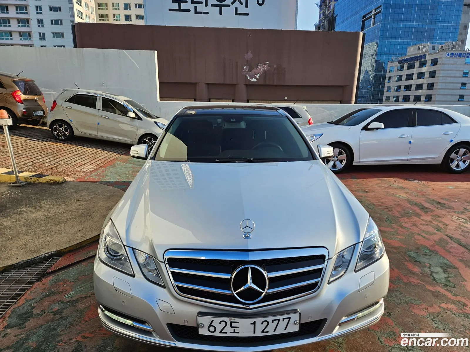 Mercedes E-Class W212 E300 Elegance - фотография 12656268