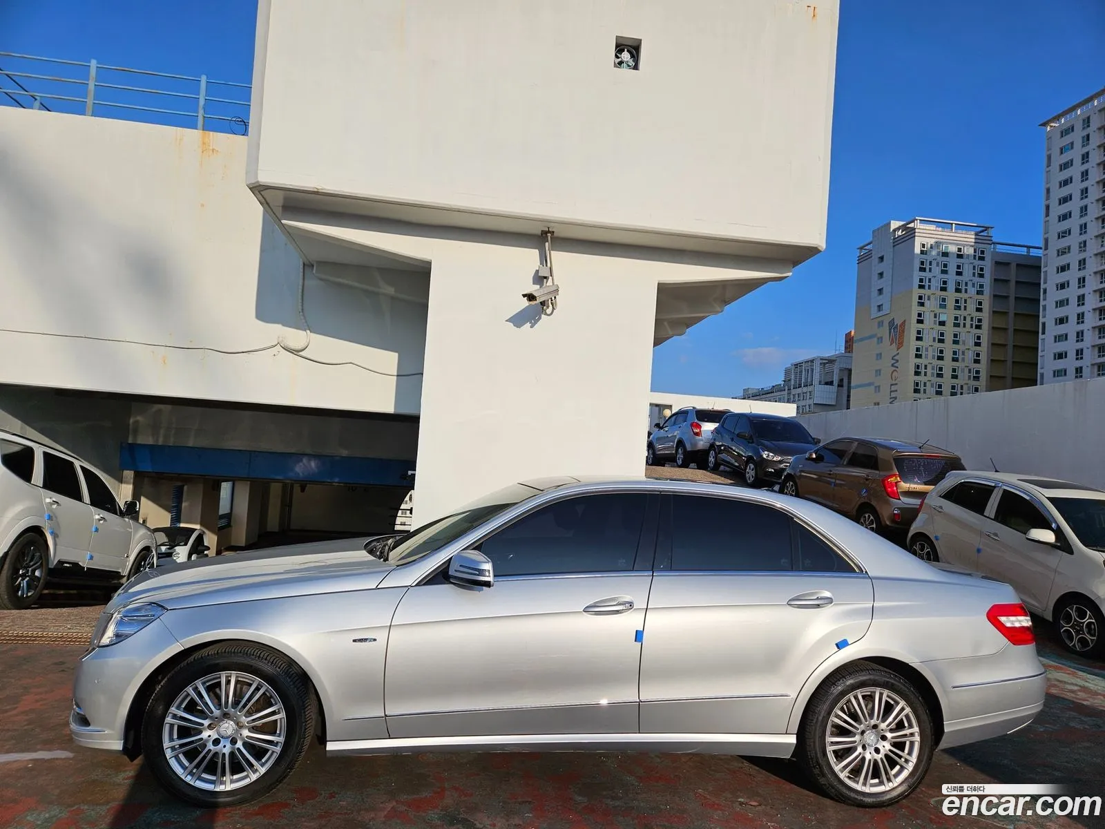 Mercedes E-Class W212 E300 Elegance - фотография 12656271