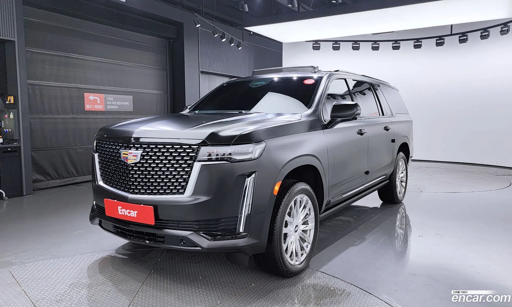 Cadillac Escalade V 62 Esv 2022 - фотография 3717678