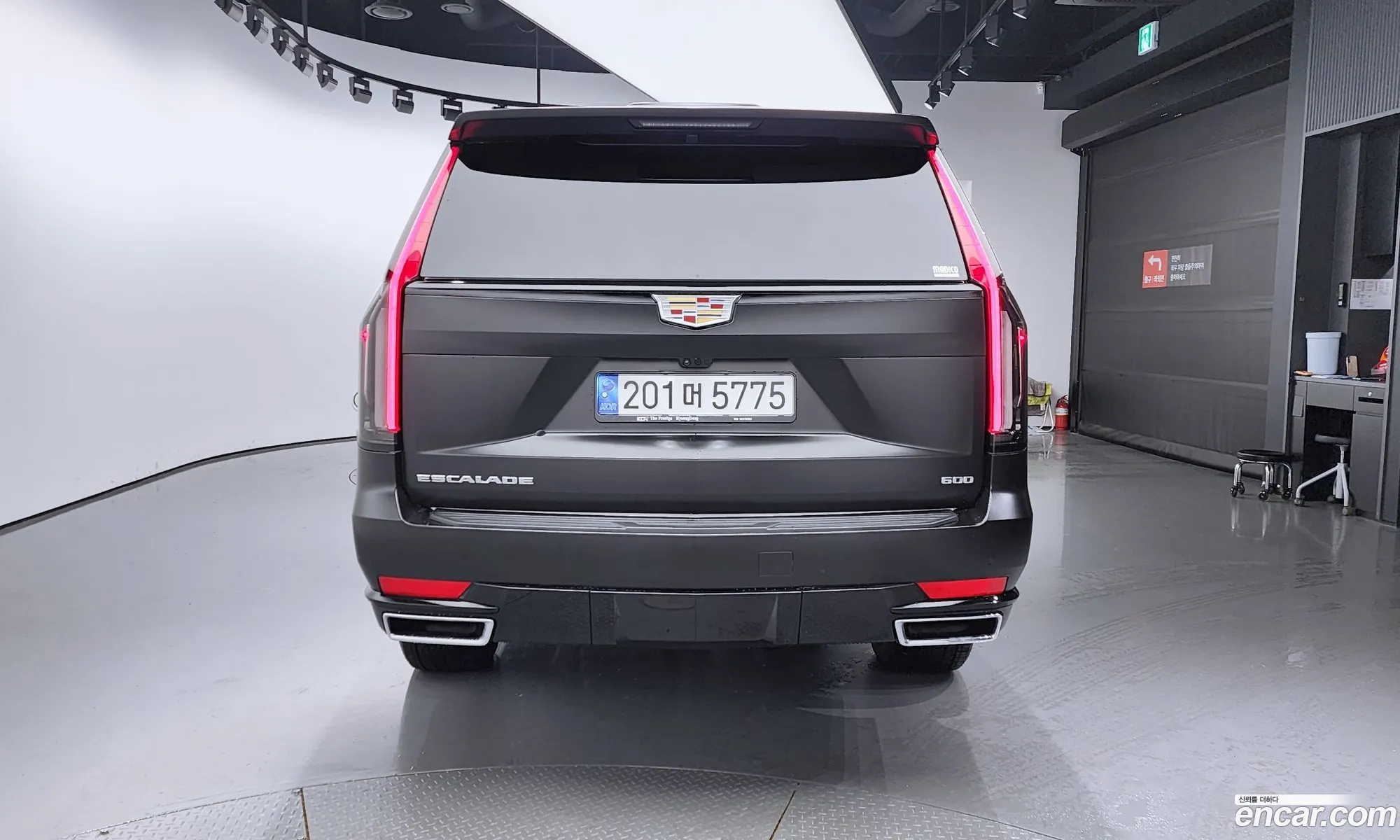 Cadillac Escalade V 62 Esv 2022 - фотография 3717681