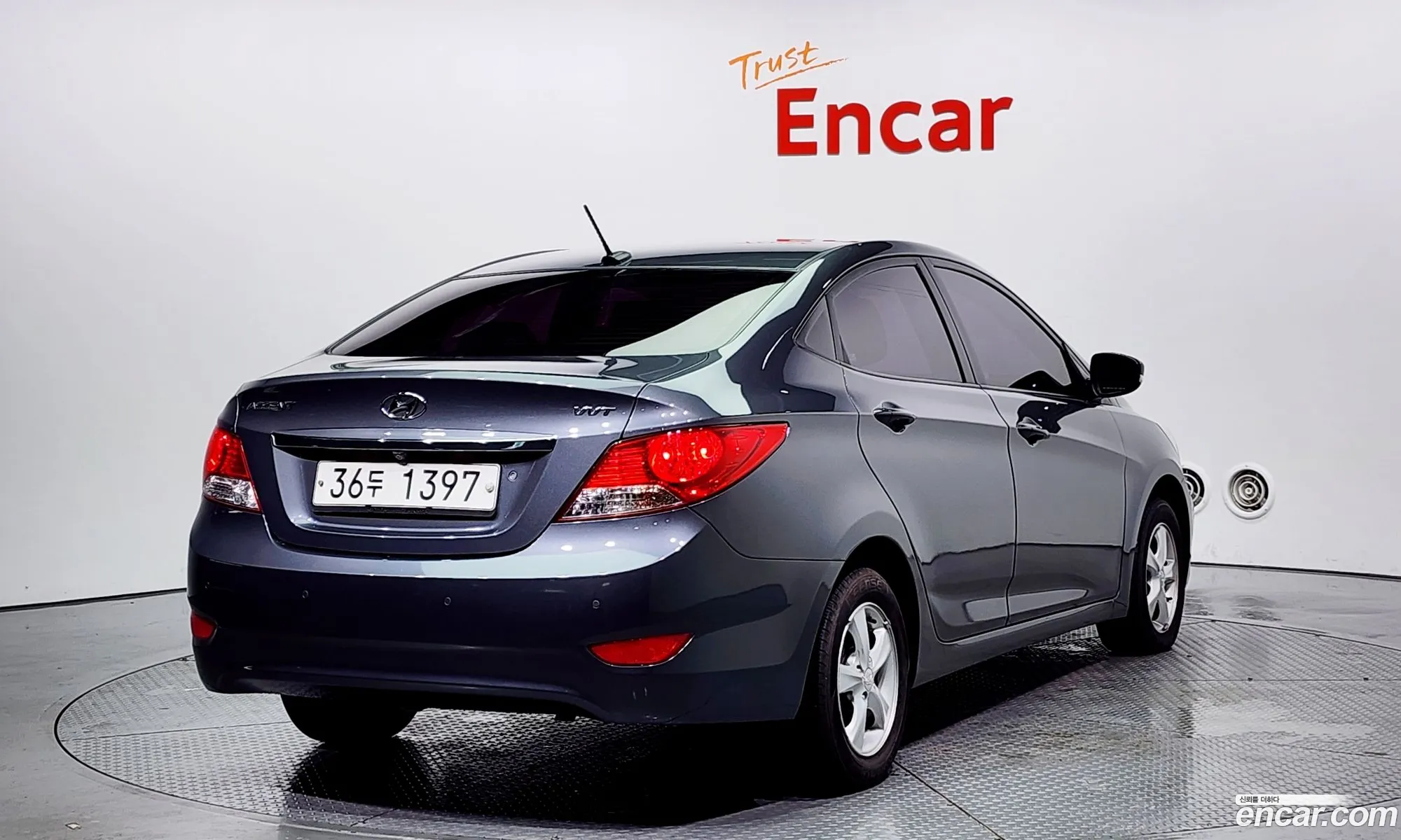 Hyundai Accent 14 Vvt Premier 2012 - фотография 16009046