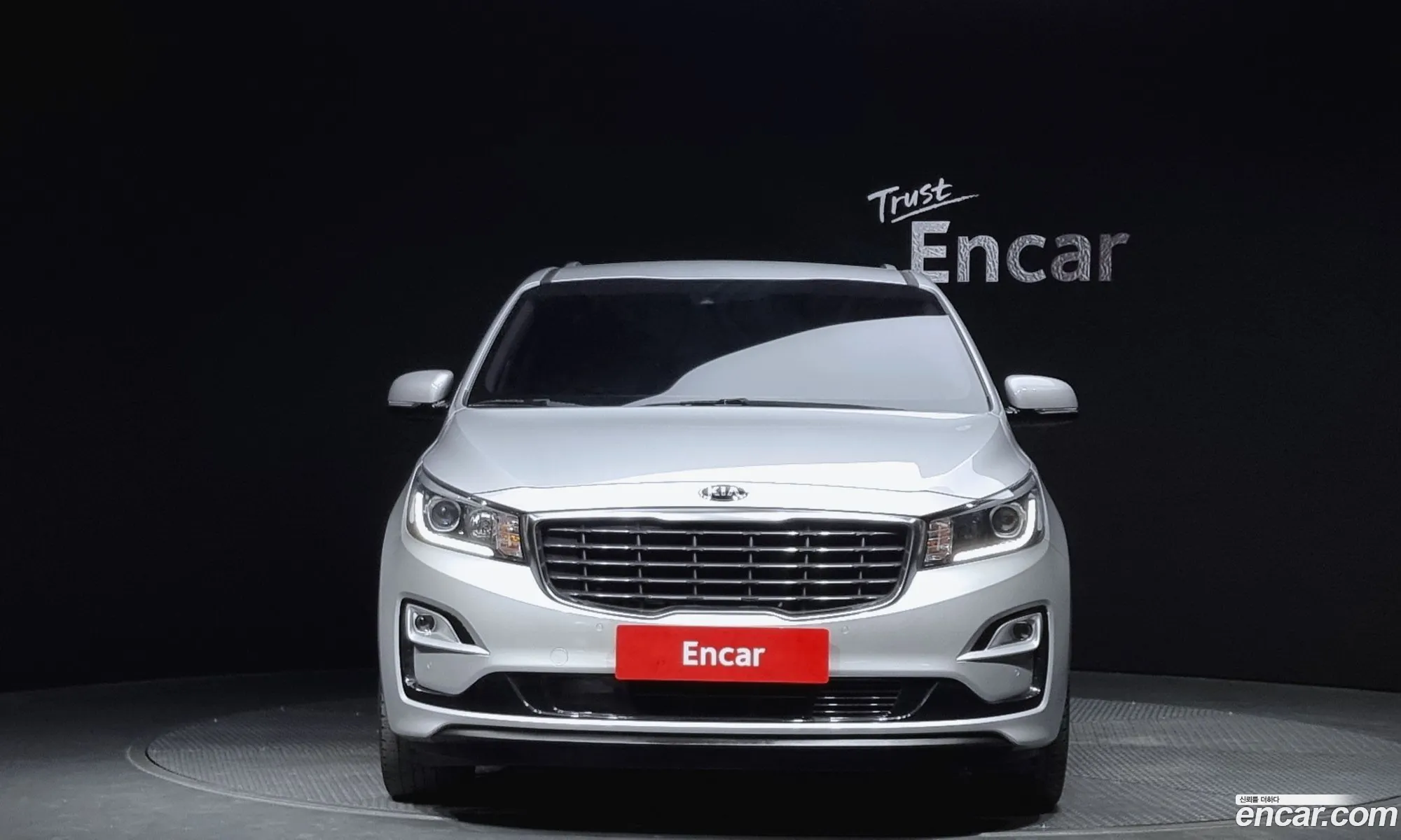 Kia Carnival 11-Seater Prestige 2020 - фотография 11063734