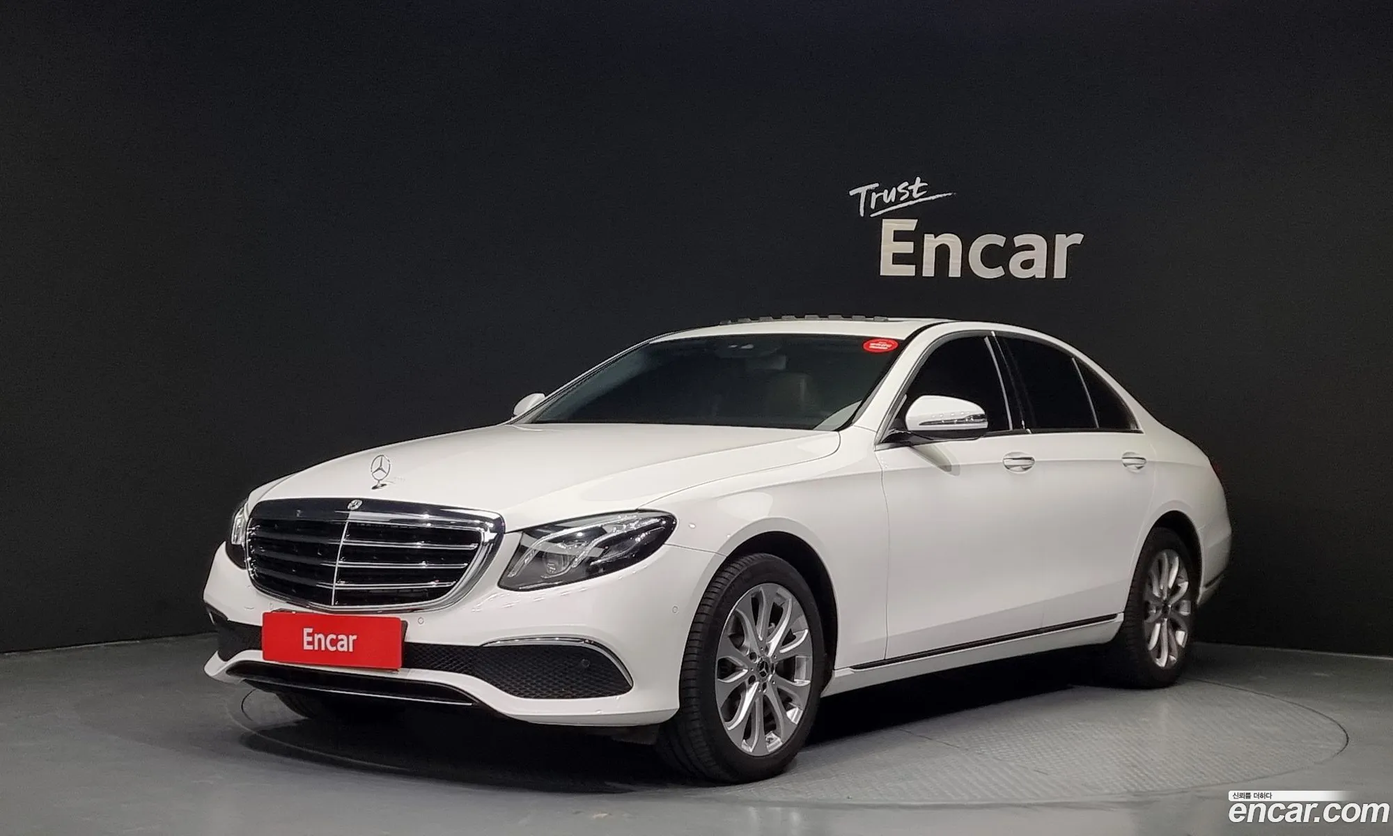 Benz E-Class W213 E220D 4Matic Exclusive - фотография 16414293