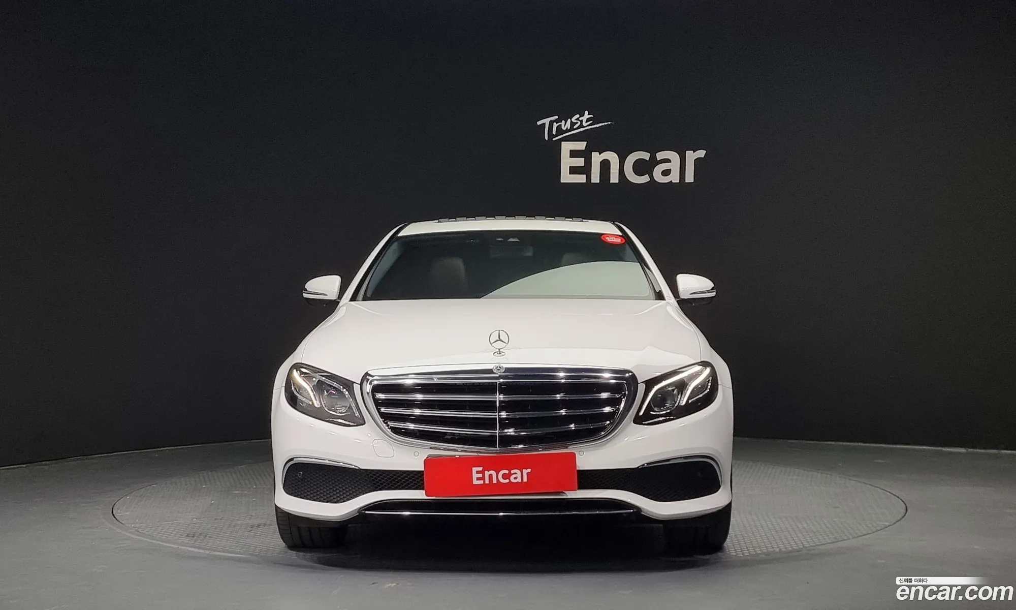 Benz E-Class W213 E220D 4Matic Exclusive - фотография 16414295