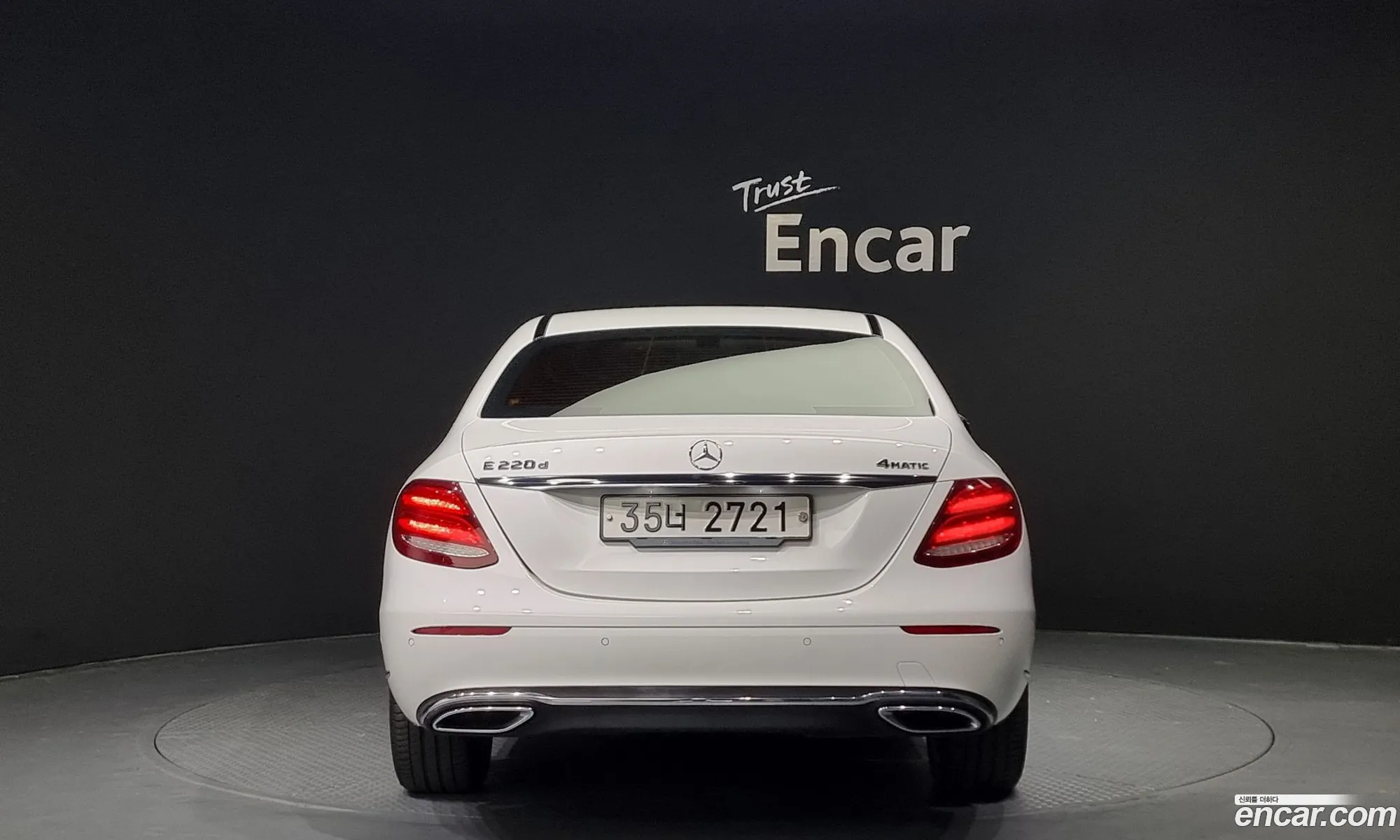 Benz E-Class W213 E220D 4Matic Exclusive - фотография 16414296