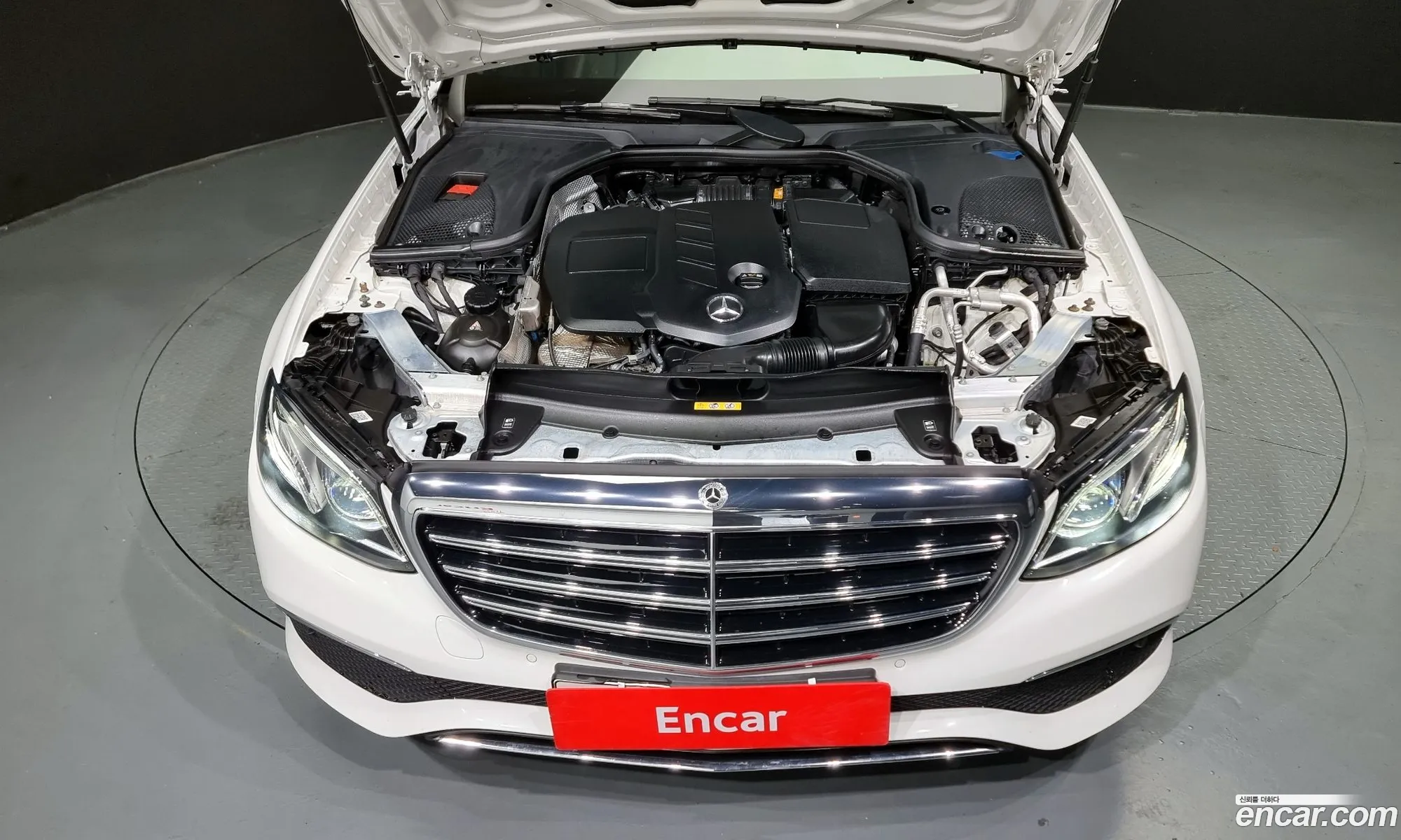 Benz E-Class W213 E220D 4Matic Exclusive - фотография 16414298