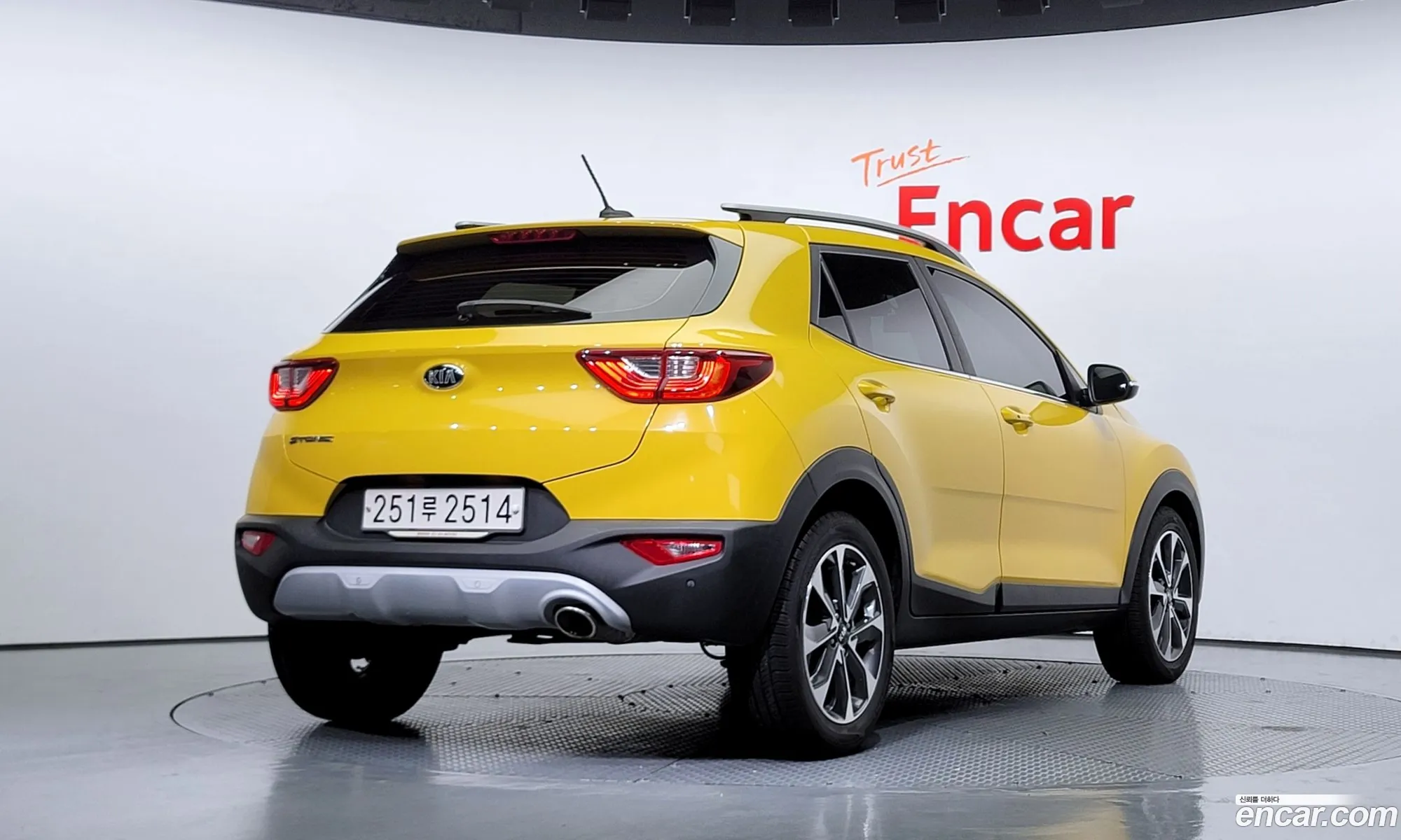 Kia Stonic Stonic Diesel 16 2018 - фотография 15916138