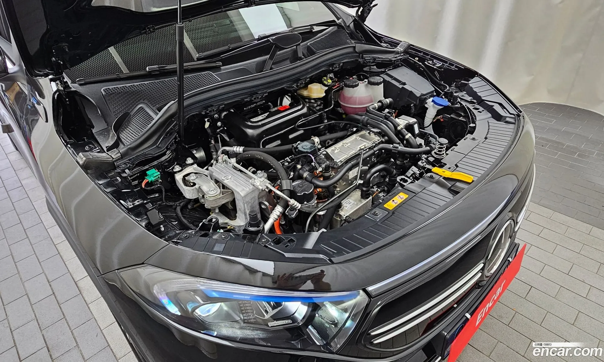 Mercedes-Benz Eqa Eqa250 Amg Line 2023 - фотография 12580096