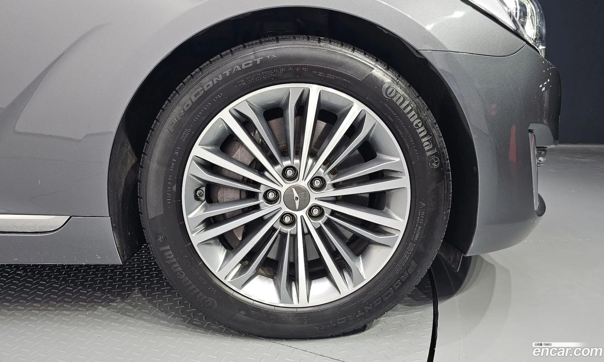 Genesis G90 I 38 Gdi 2016 - фотография 11867287