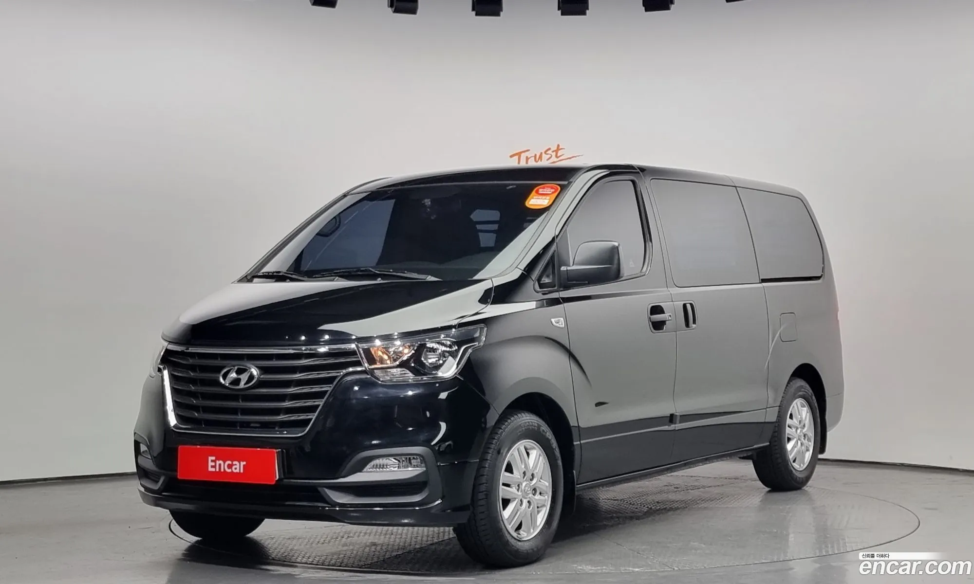 Hyundai Starex 3-Seater Van 2020 - фотография 13594402