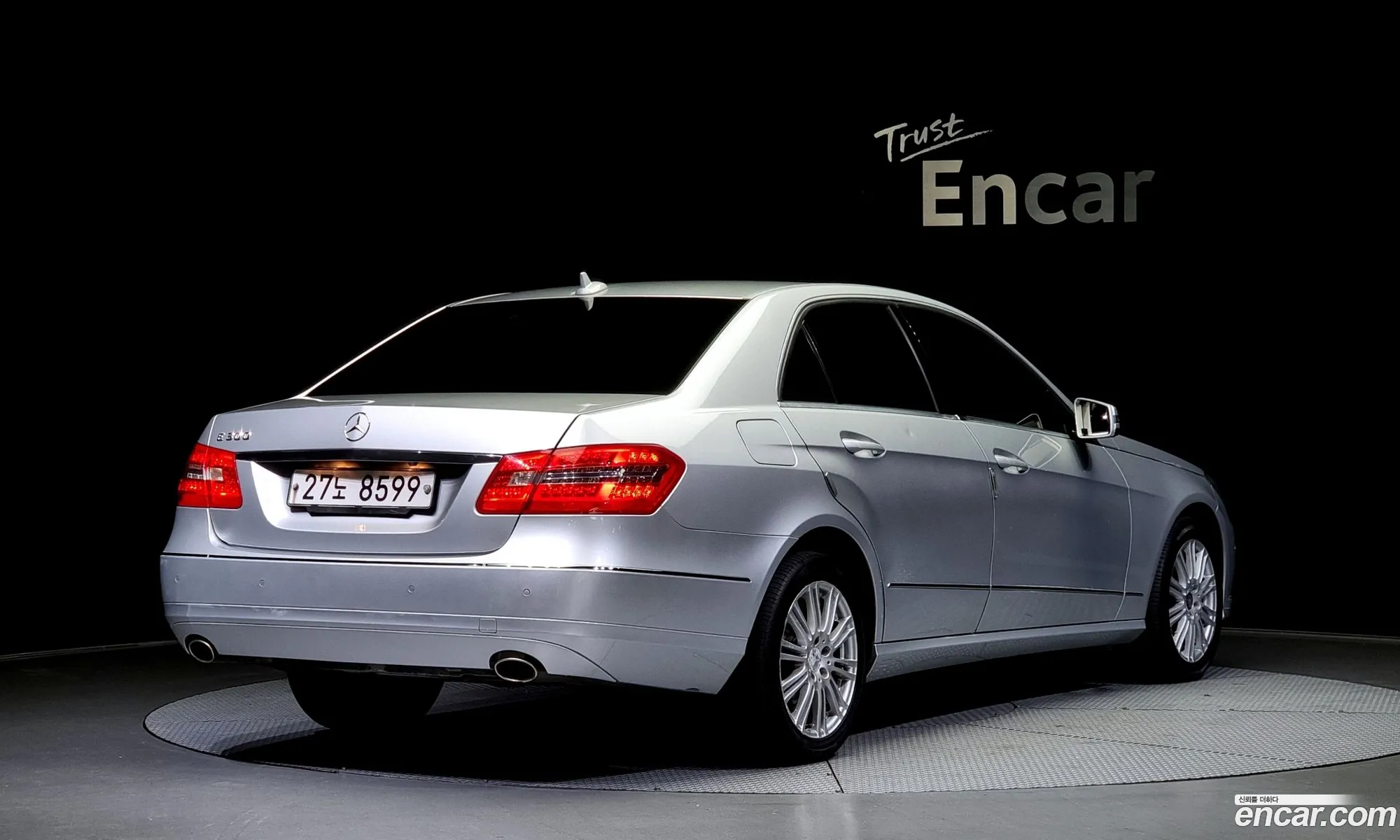 Mercedes E-Class W212 E300 Elegance - фотография 12520693
