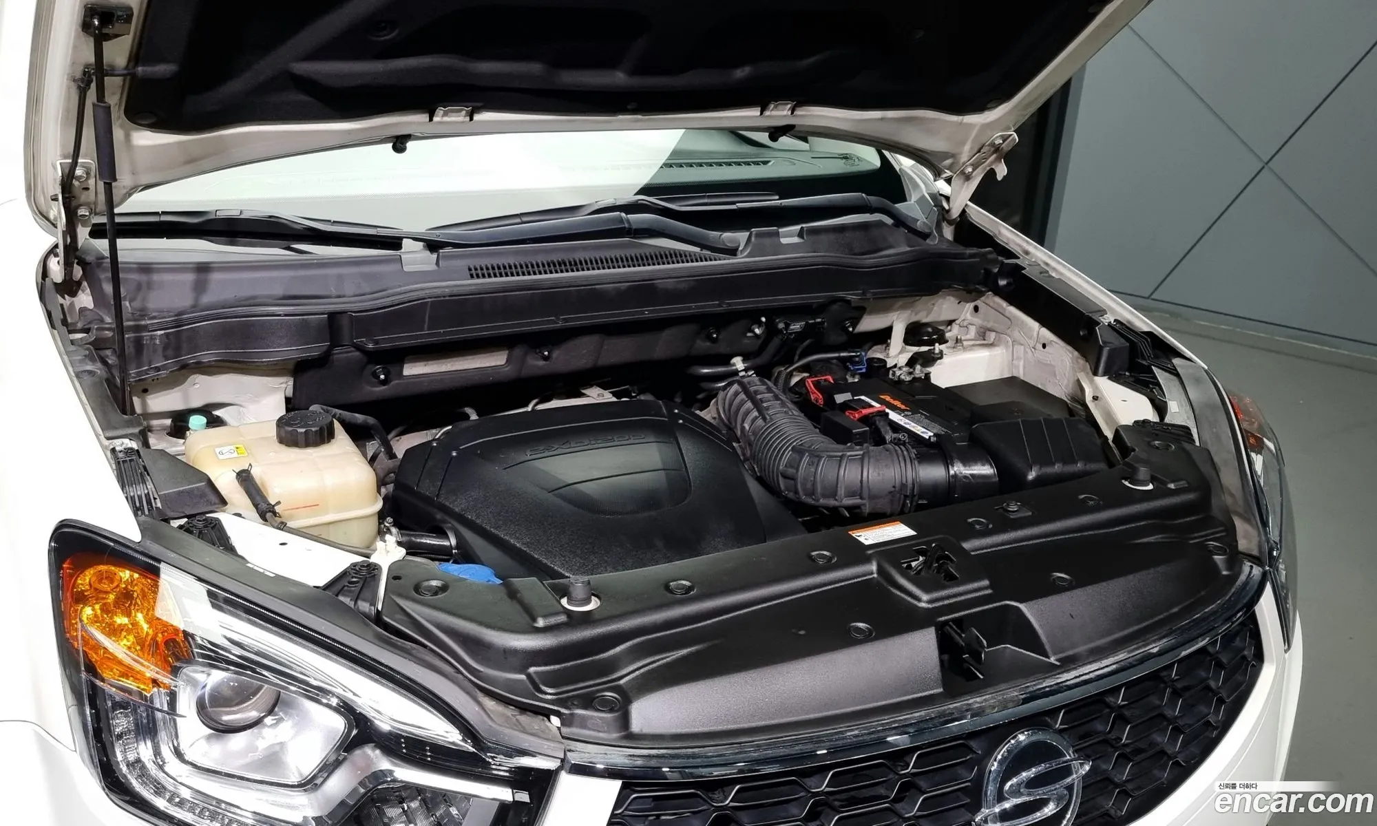 Kg Mobility Ssangyong New Korando C 20 Cvt 4Wd Top-Of-The-Line Model - фотография 8036876