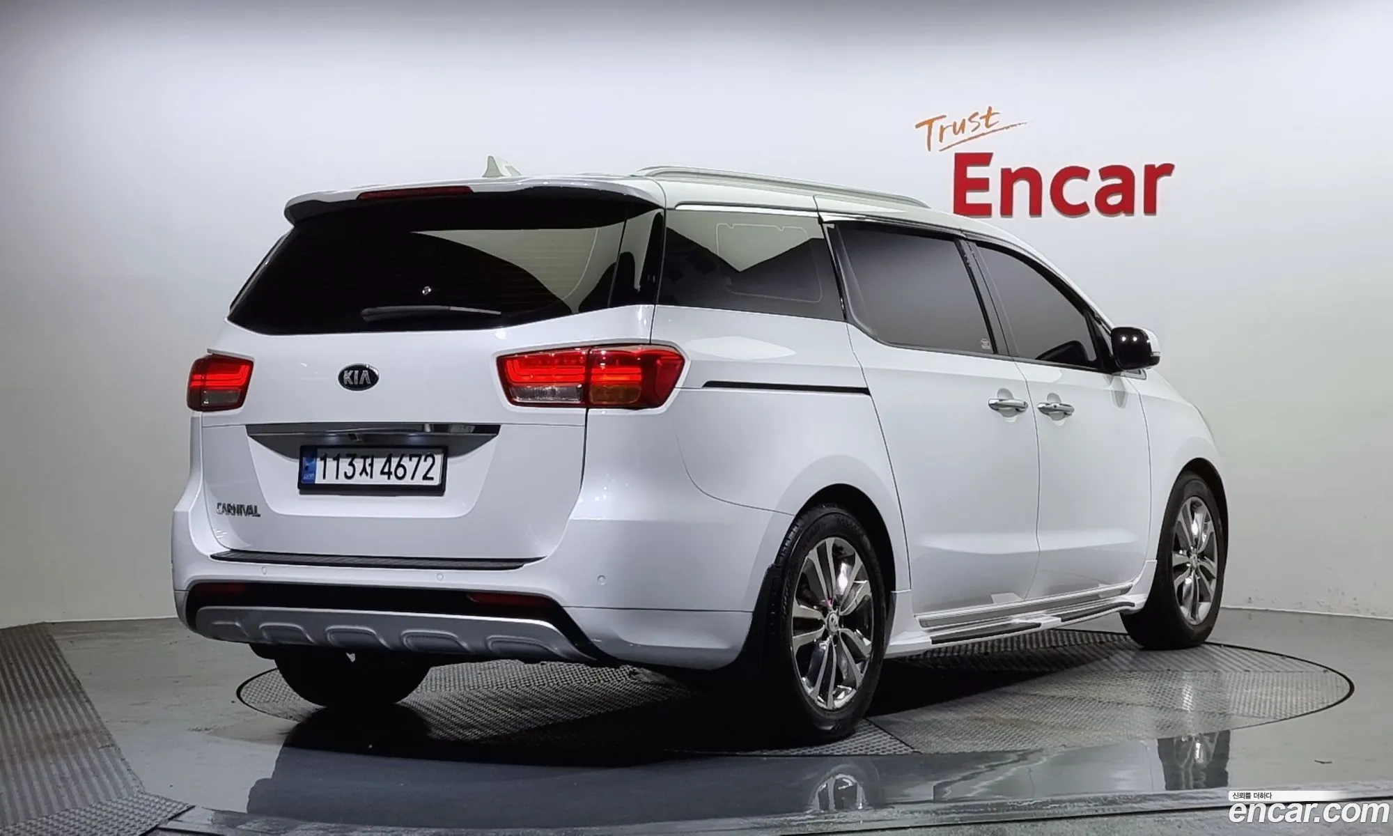 Kia Carnival Gasoline 9-Seater Noblesse 2016 - фотография 12541906