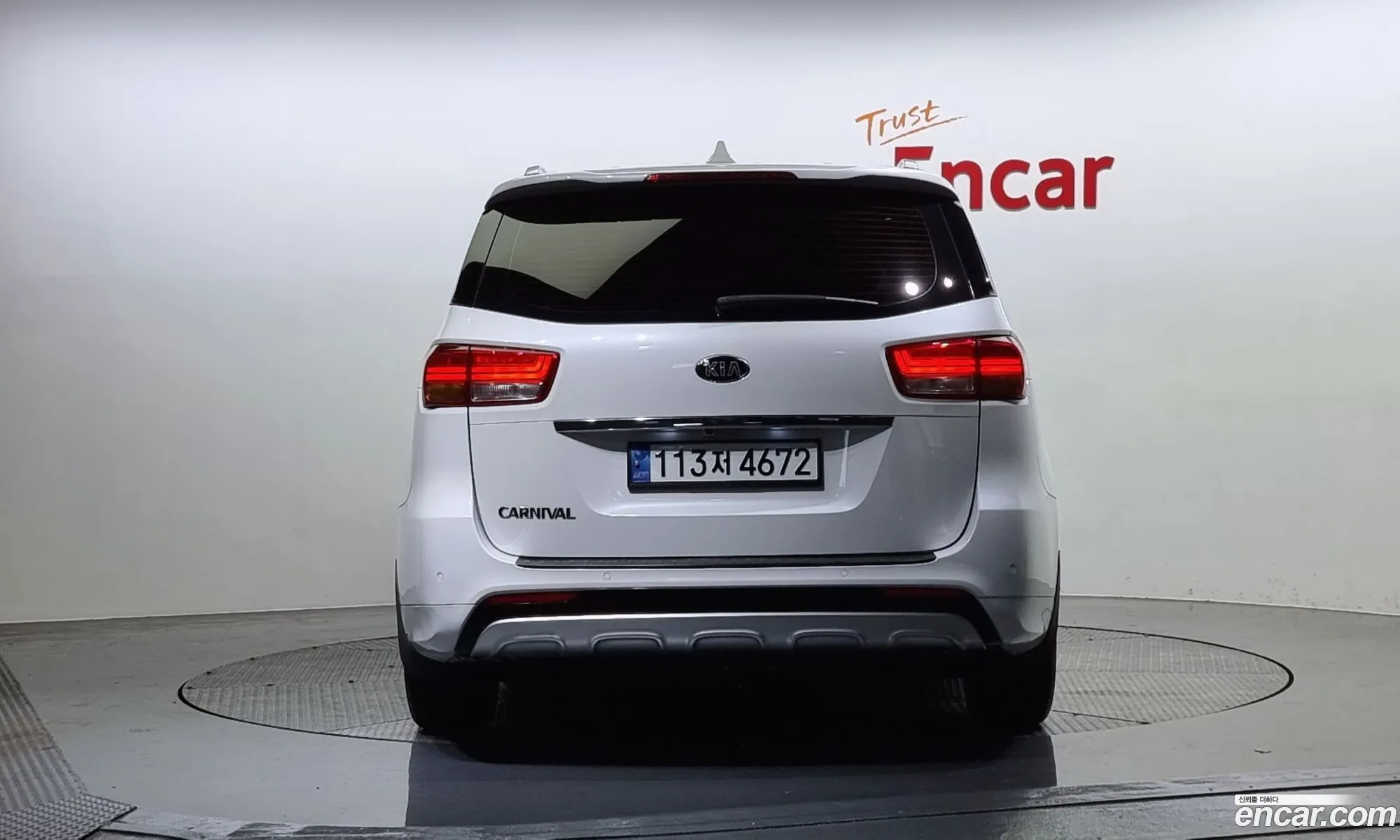 Kia Carnival Gasoline 9-Seater Noblesse 2016 - фотография 12541910