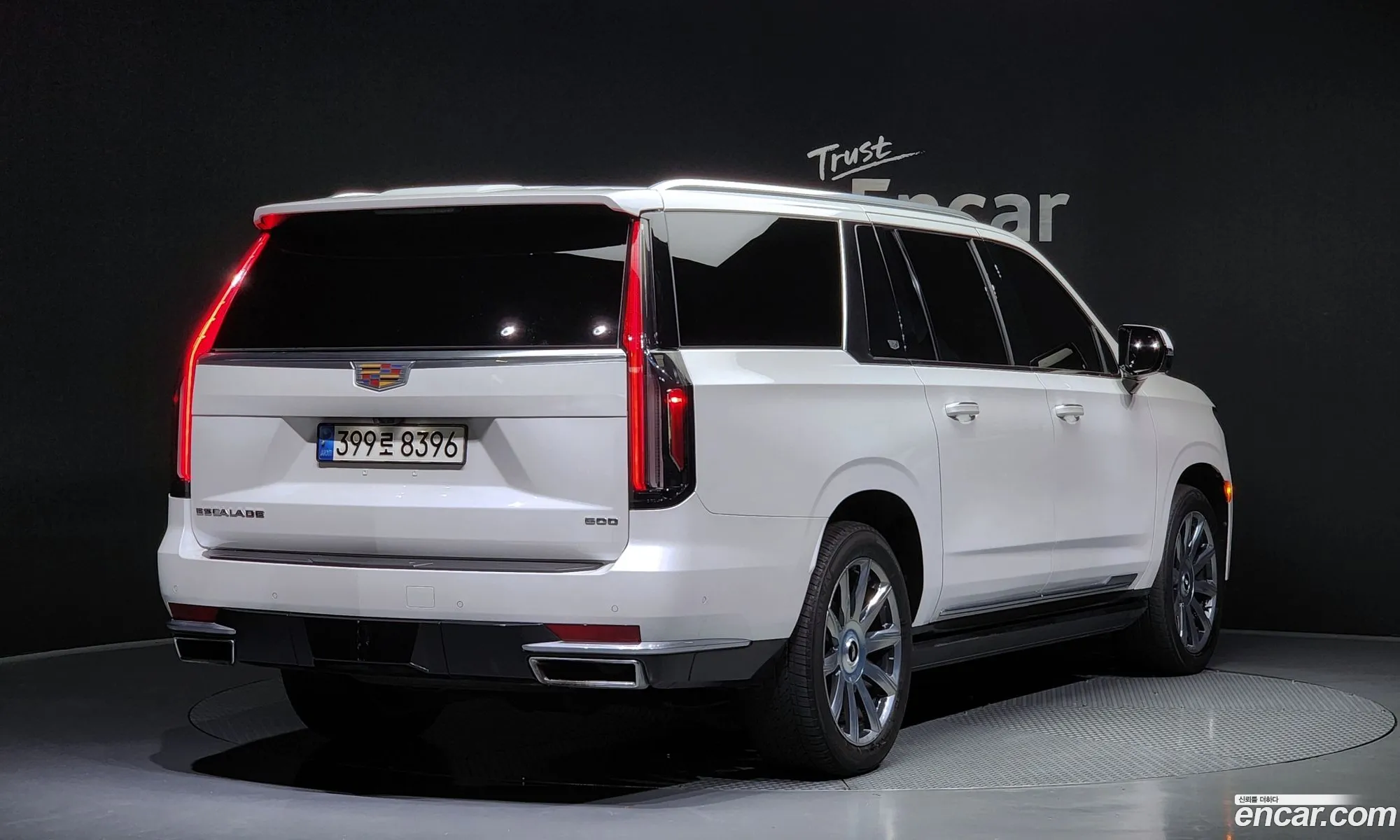 Cadillac Escalade V 62 Esv 2021 - фотография 14538477