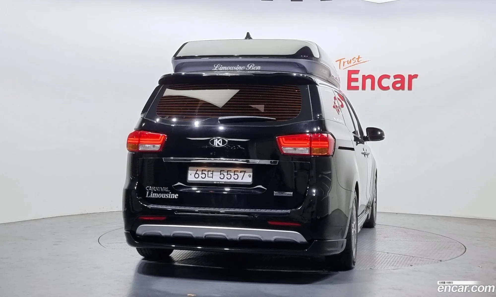 Kia Carnival 9-Seater High Limousine 2018 - фотография 11317935
