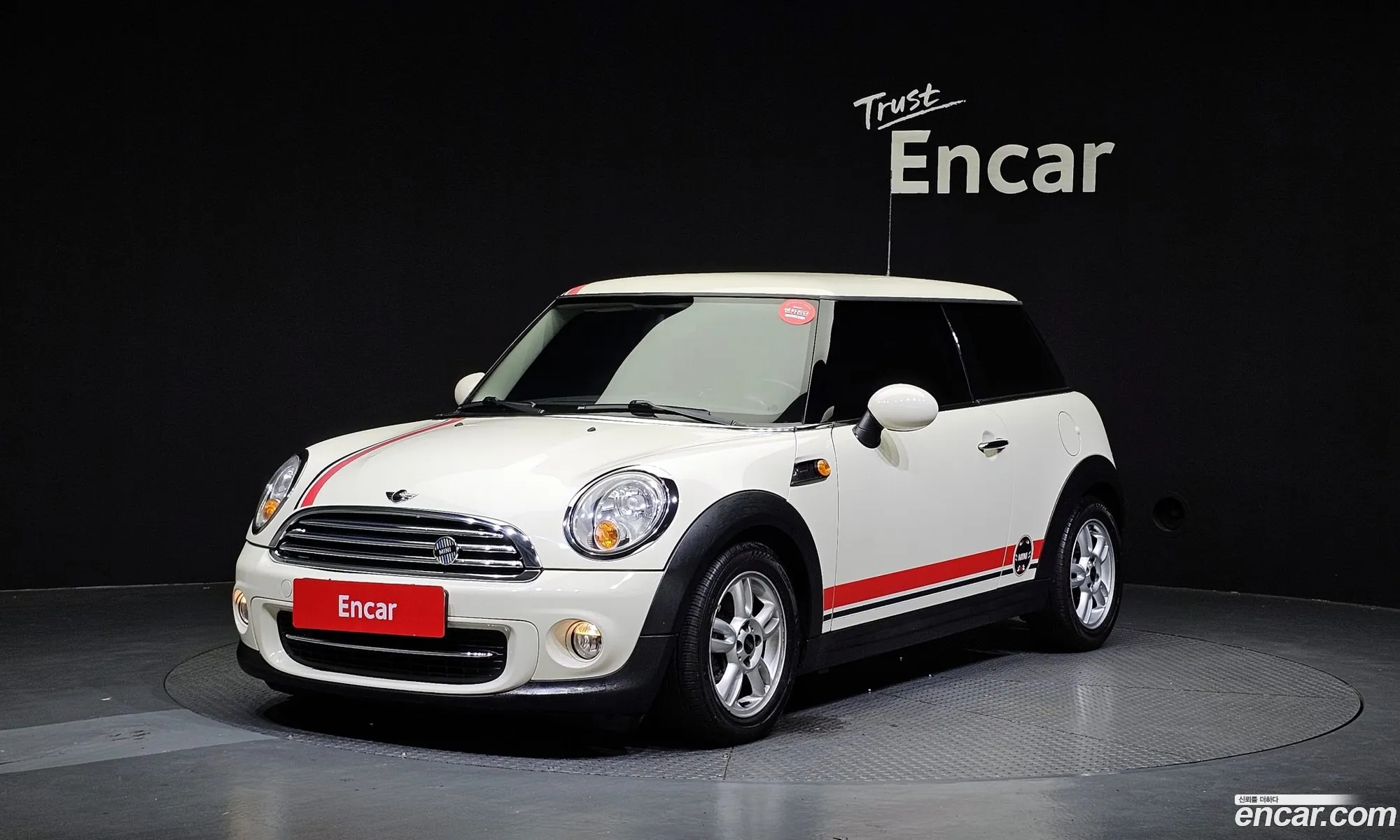 Mini Cooper Se 2011 - фотография 4177780