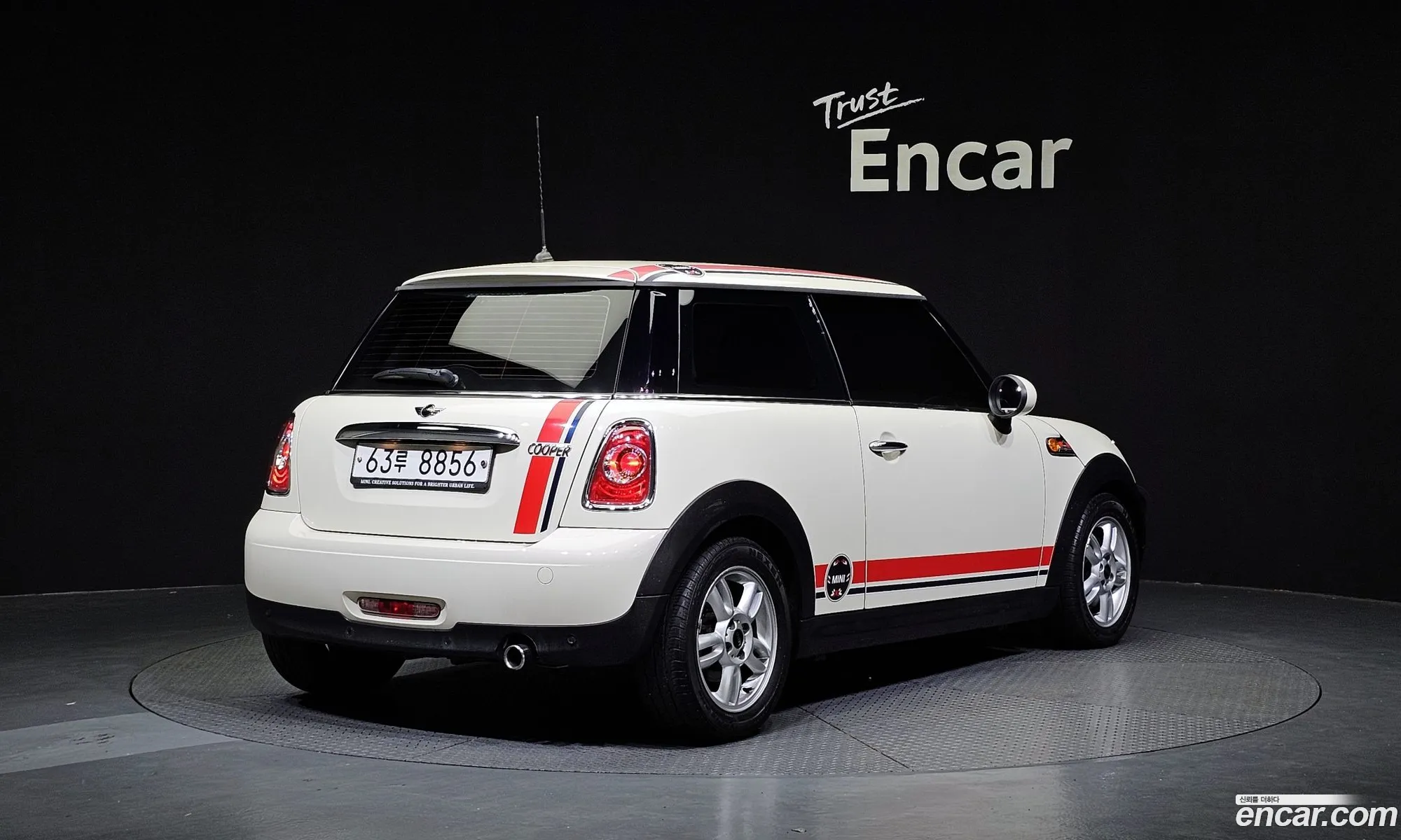 Mini Cooper Se 2011 - фотография 4177781