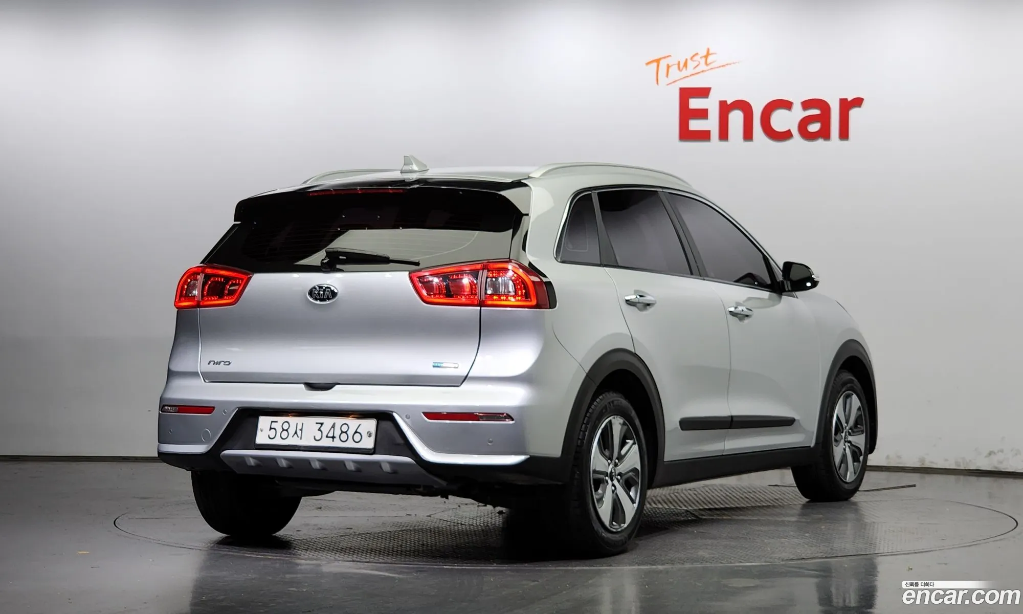 Kia Niro I Prestige 2018 - фотография 11309791