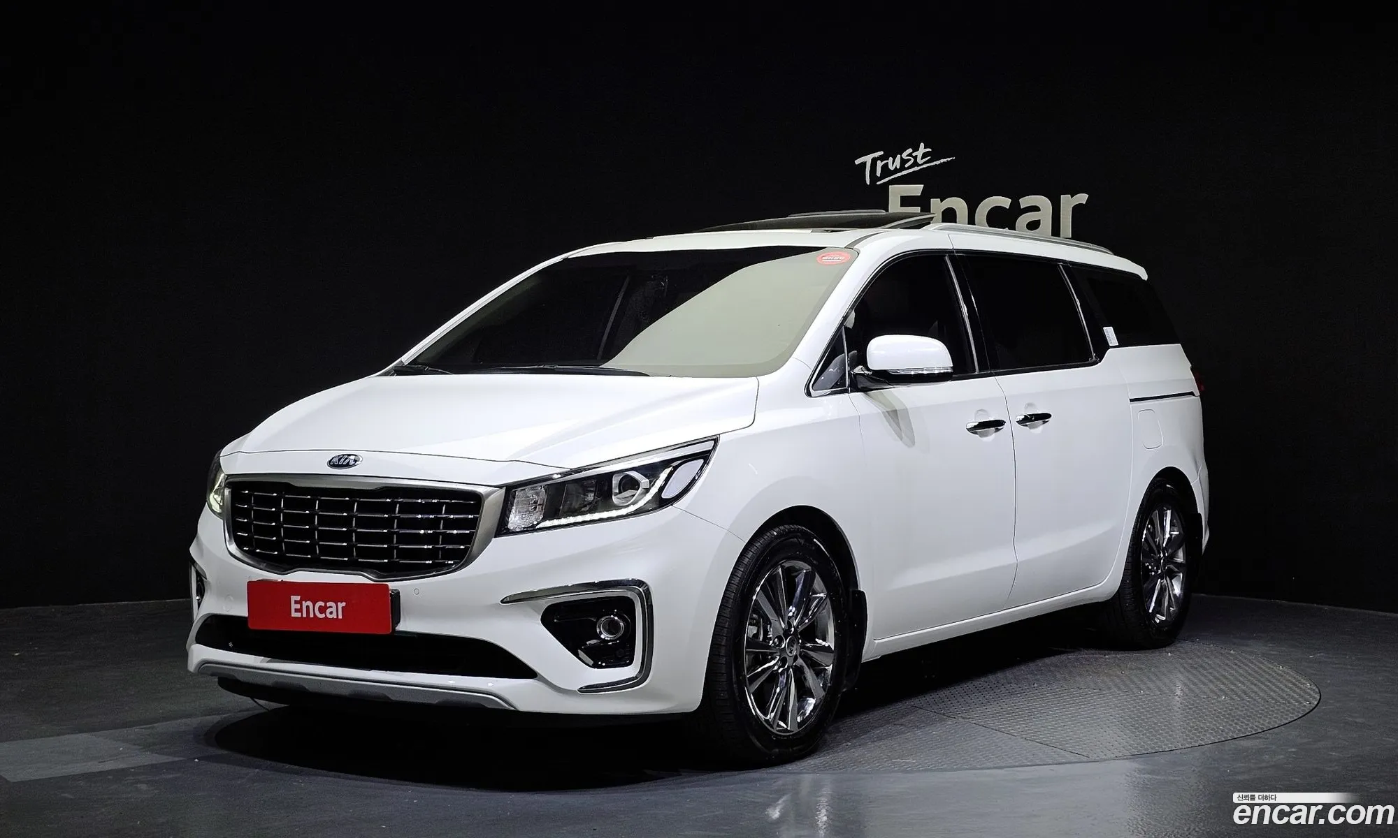 Kia Carnival 9-Seater Prestige 2020 - фотография 11287750