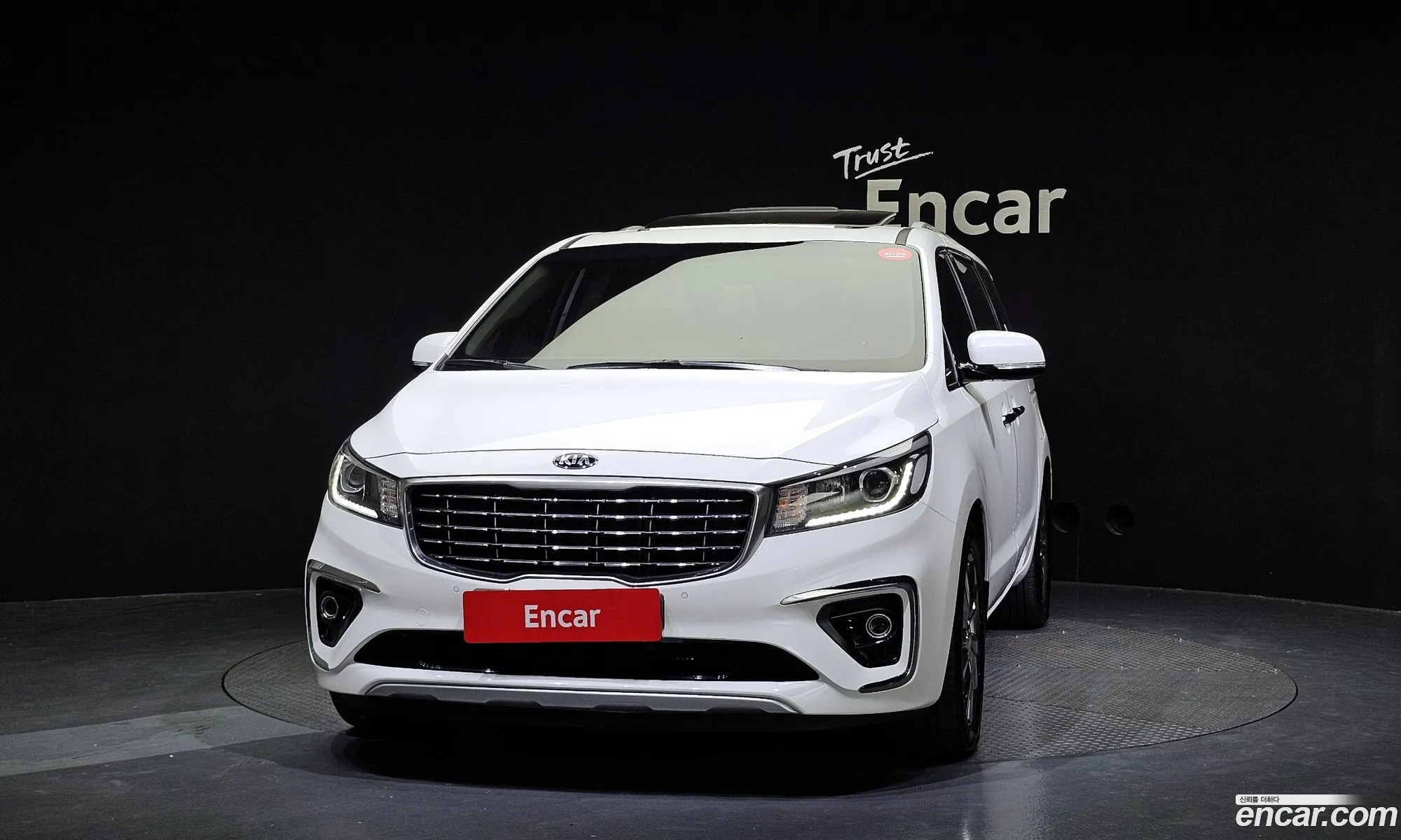 Kia Carnival 9-Seater Prestige 2020 - фотография 11287752
