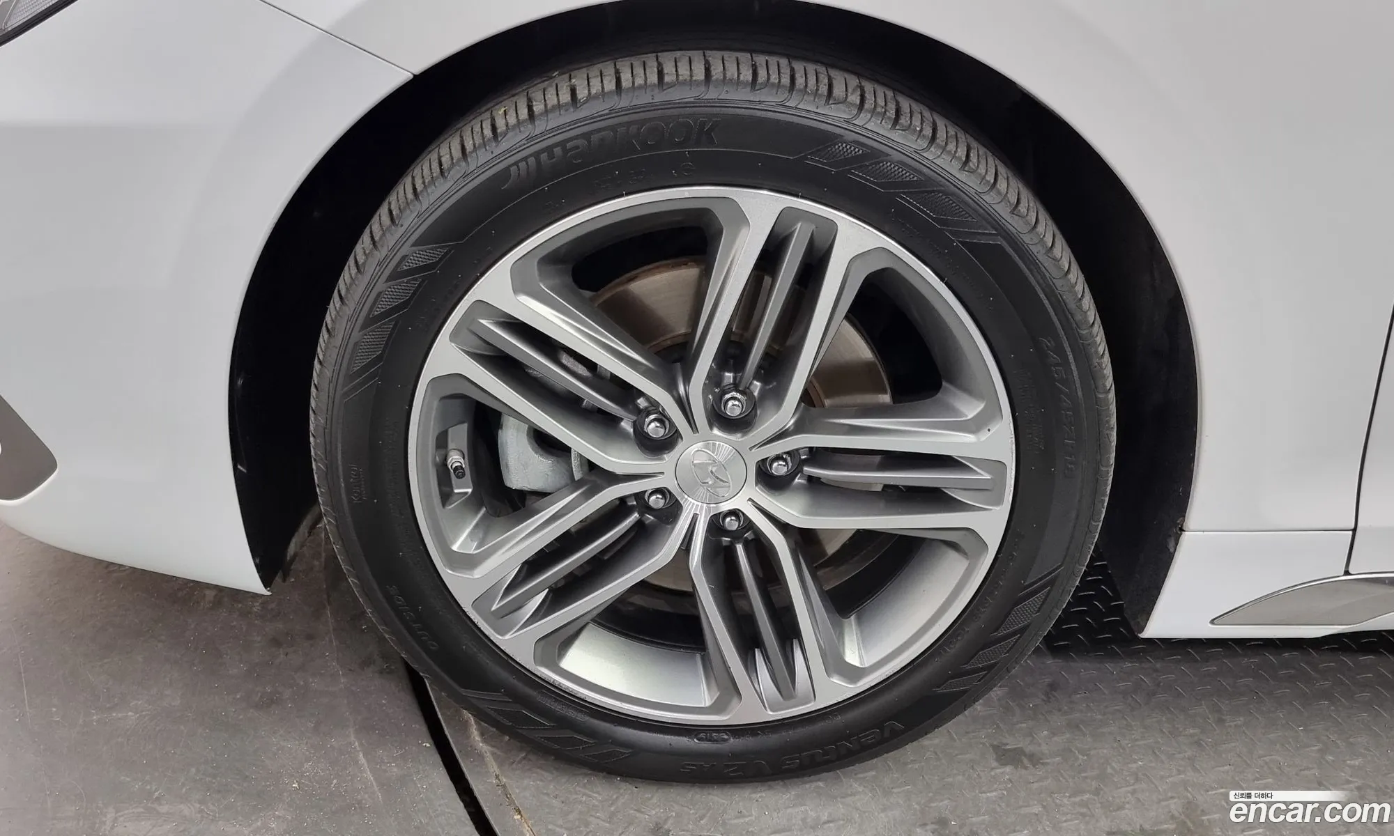Hyundai Grandeur 30 Exclusive 2017 - фотография 19033383