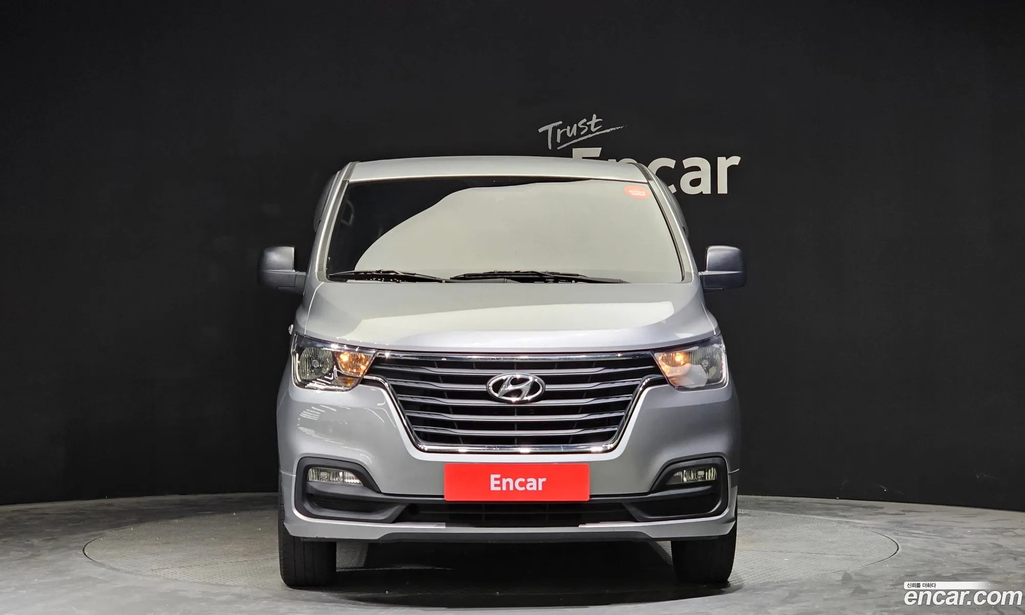 Hyundai Starex 12-Seater Lpi 2019 - фотография 18317265