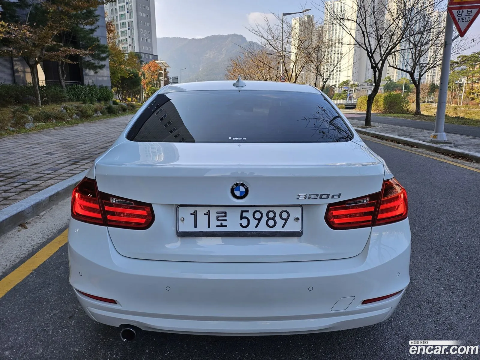 BMW 3Er Vi F3X 320D 2015 - фотография 17108384
