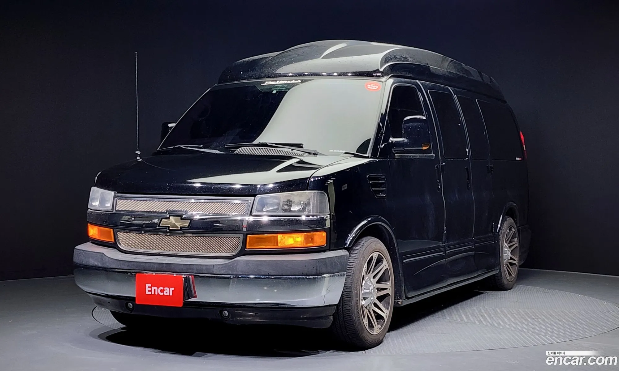 Chevrolet Express Van 53 - фотография 7333575