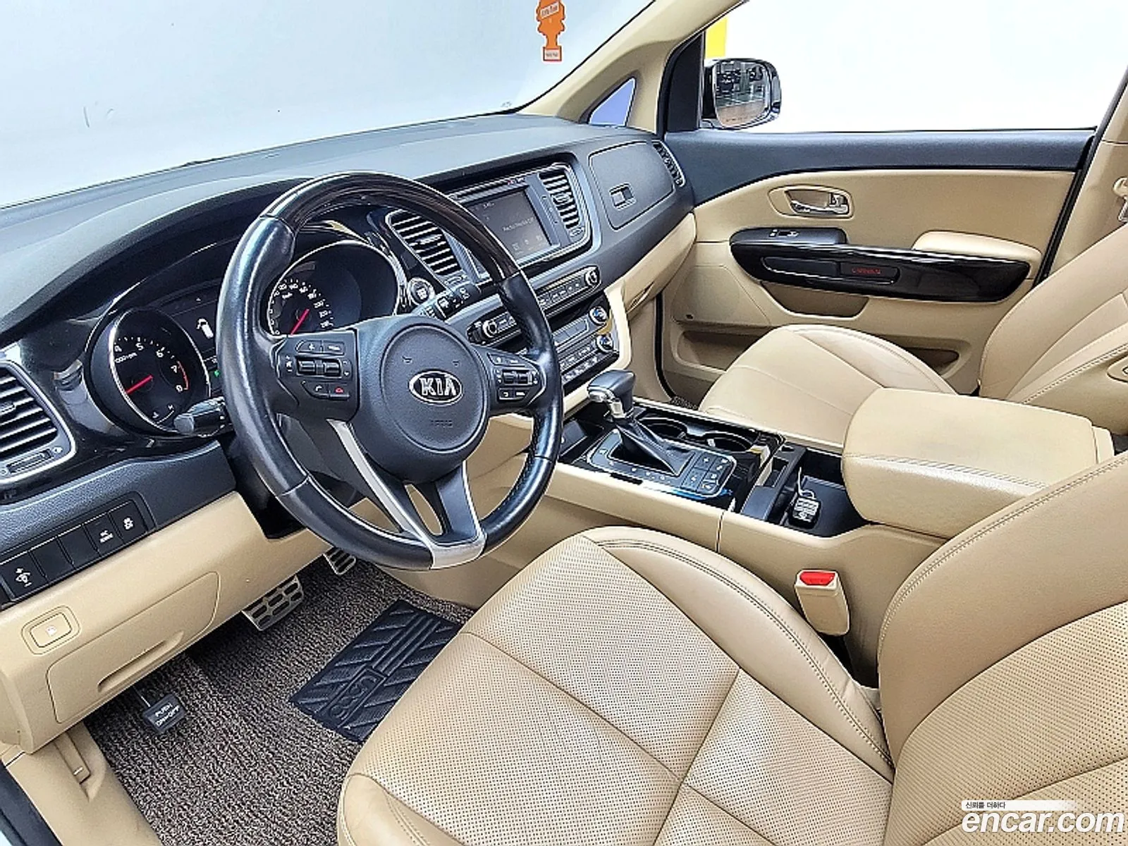 Kia Carnival Gasoline 9-Seater Noblesse 2017 - фотография 19642826