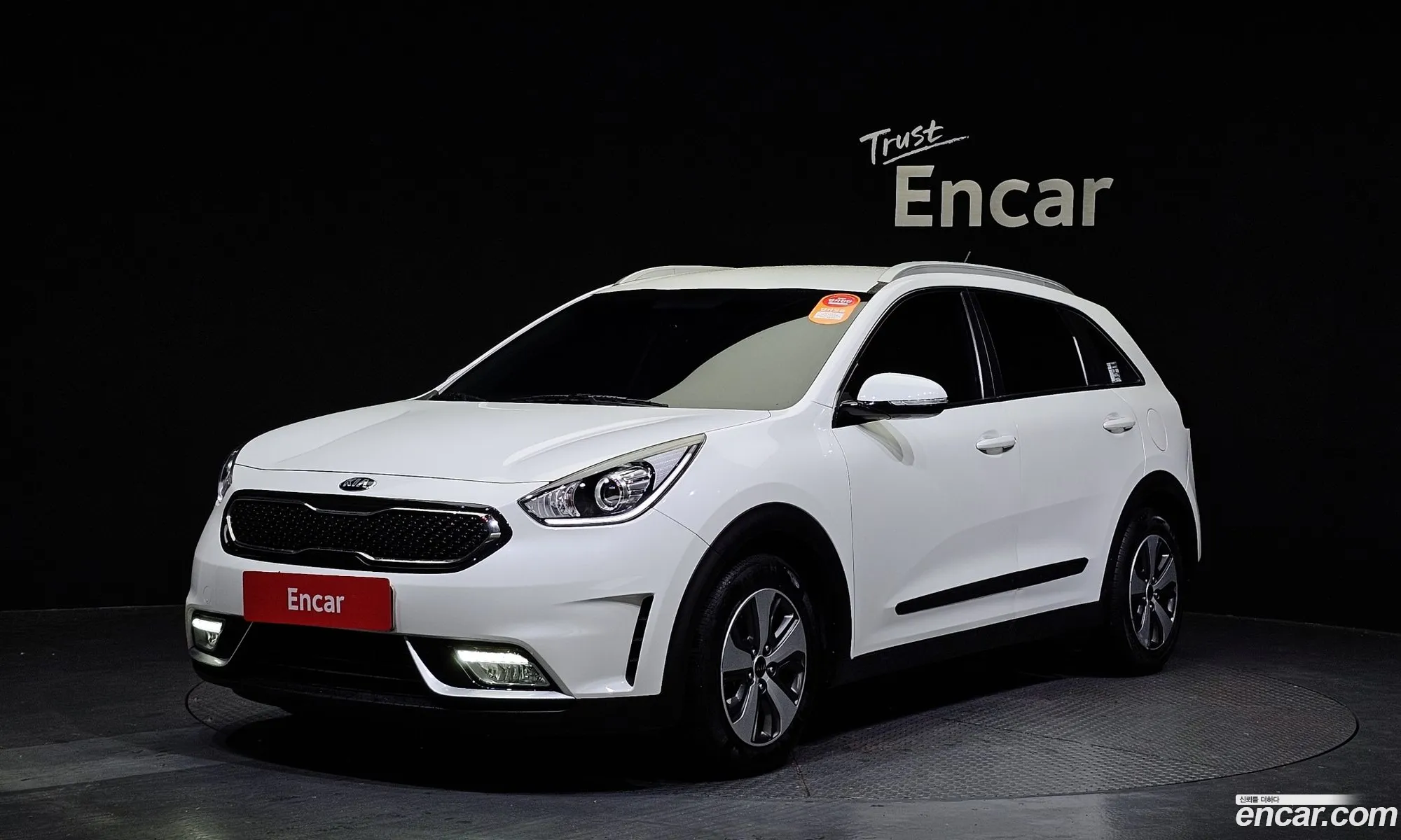 Kia Niro I Luxury 2018 - фотография 11408499