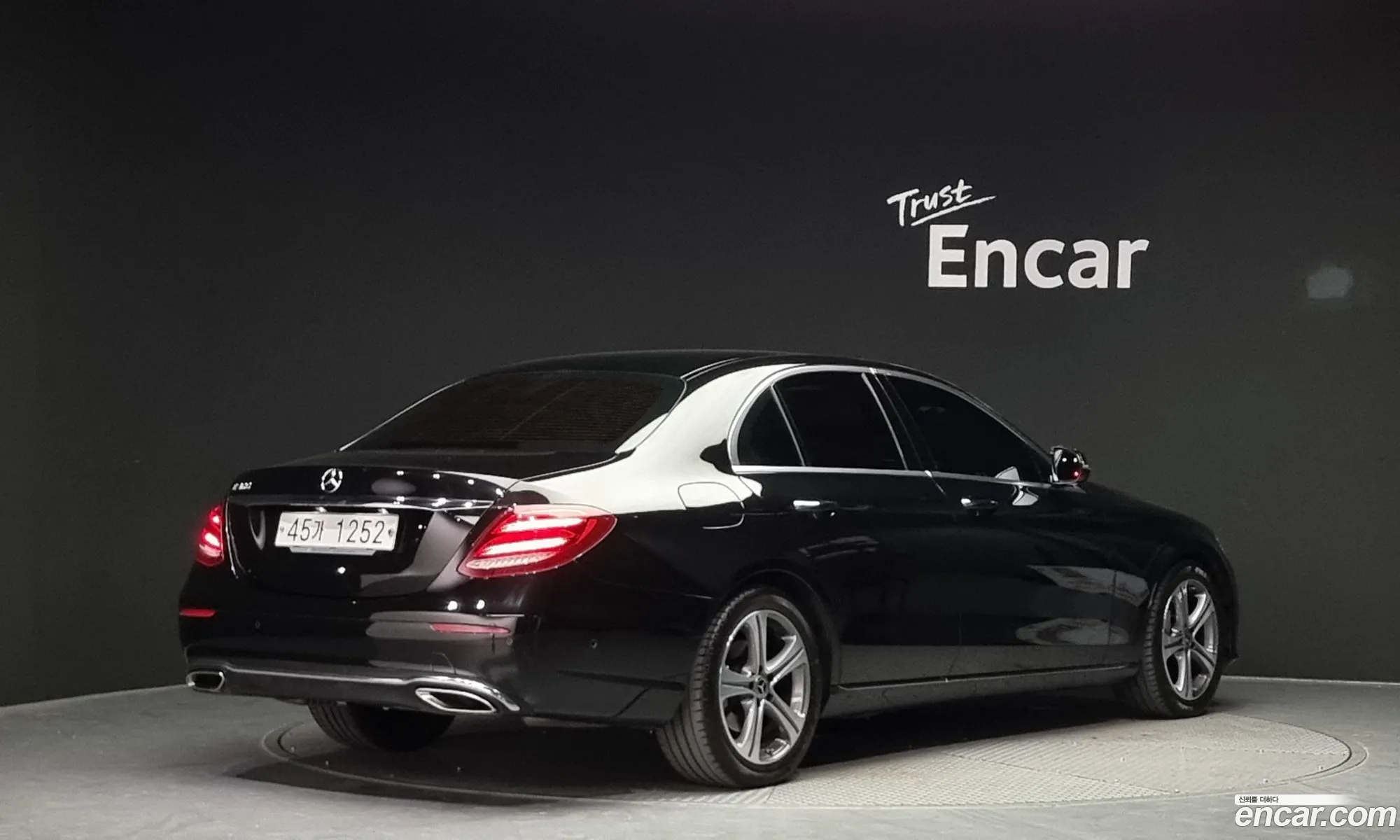 Mercedes-Benz E-Klasse V W213 S213 C238 E300 Avantgarde 2019 - фотография 12783968