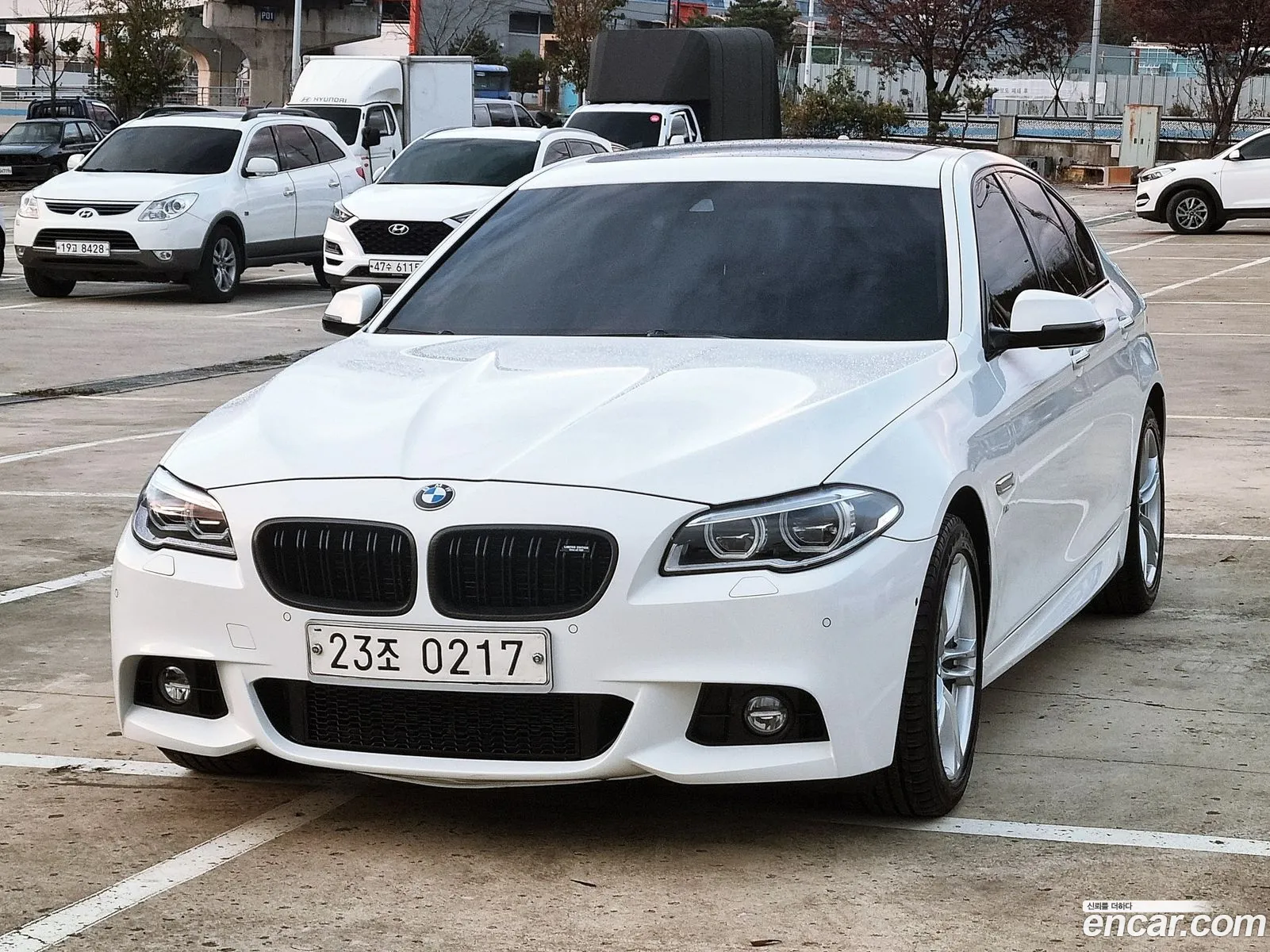 BMW 5 Series F10 520D M Aerodynamics - фотография 18441138
