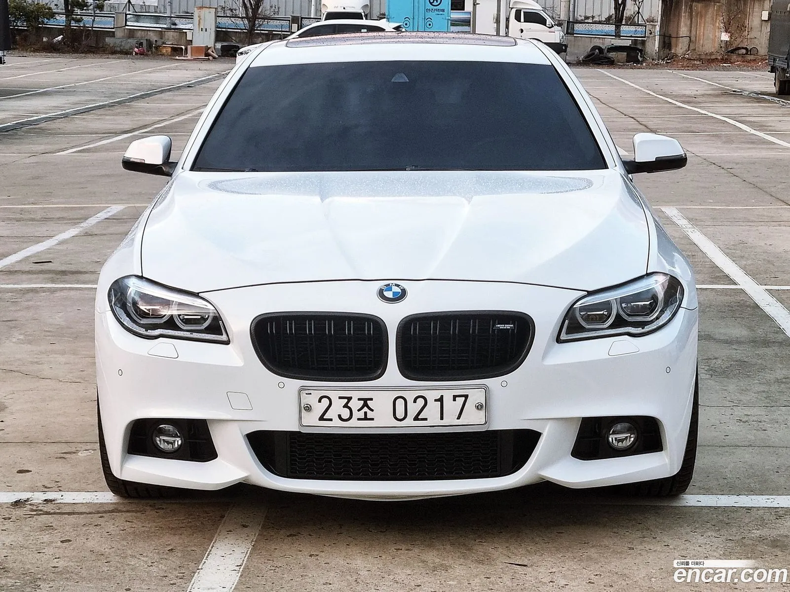 BMW 5 Series F10 520D M Aerodynamics - фотография 18441139
