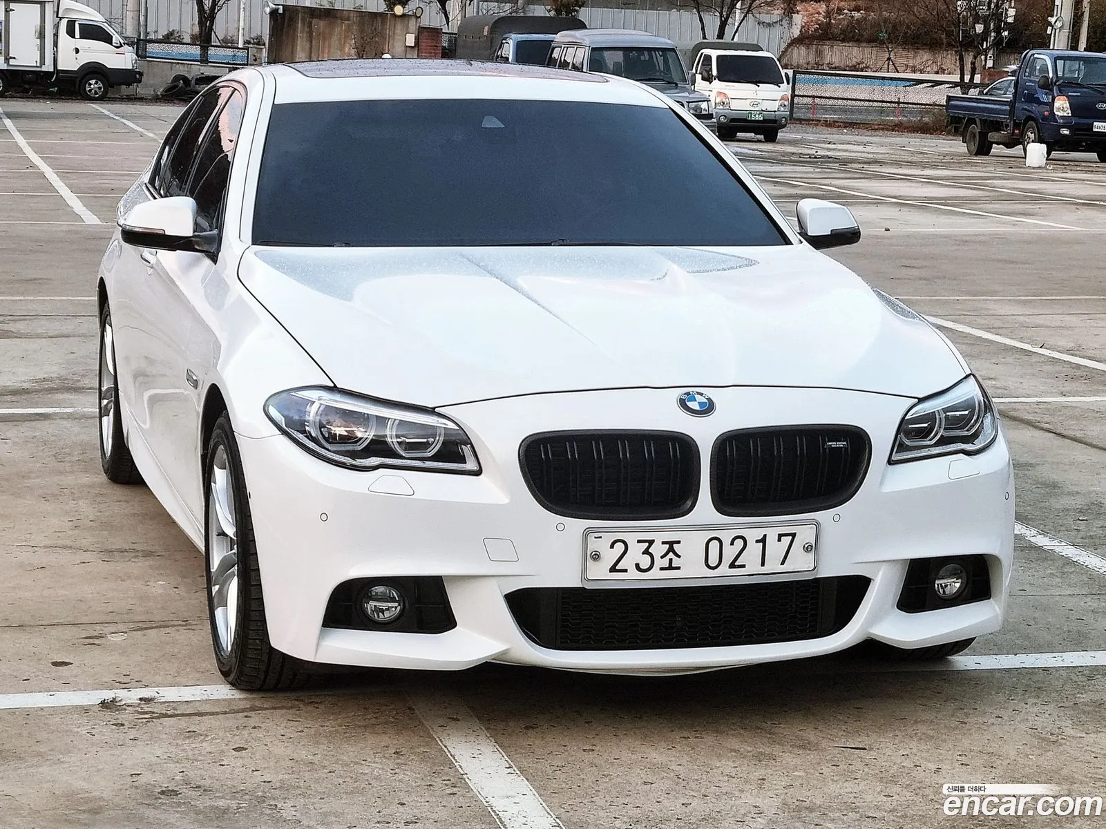 BMW 5 Series F10 520D M Aerodynamics - фотография 18441140