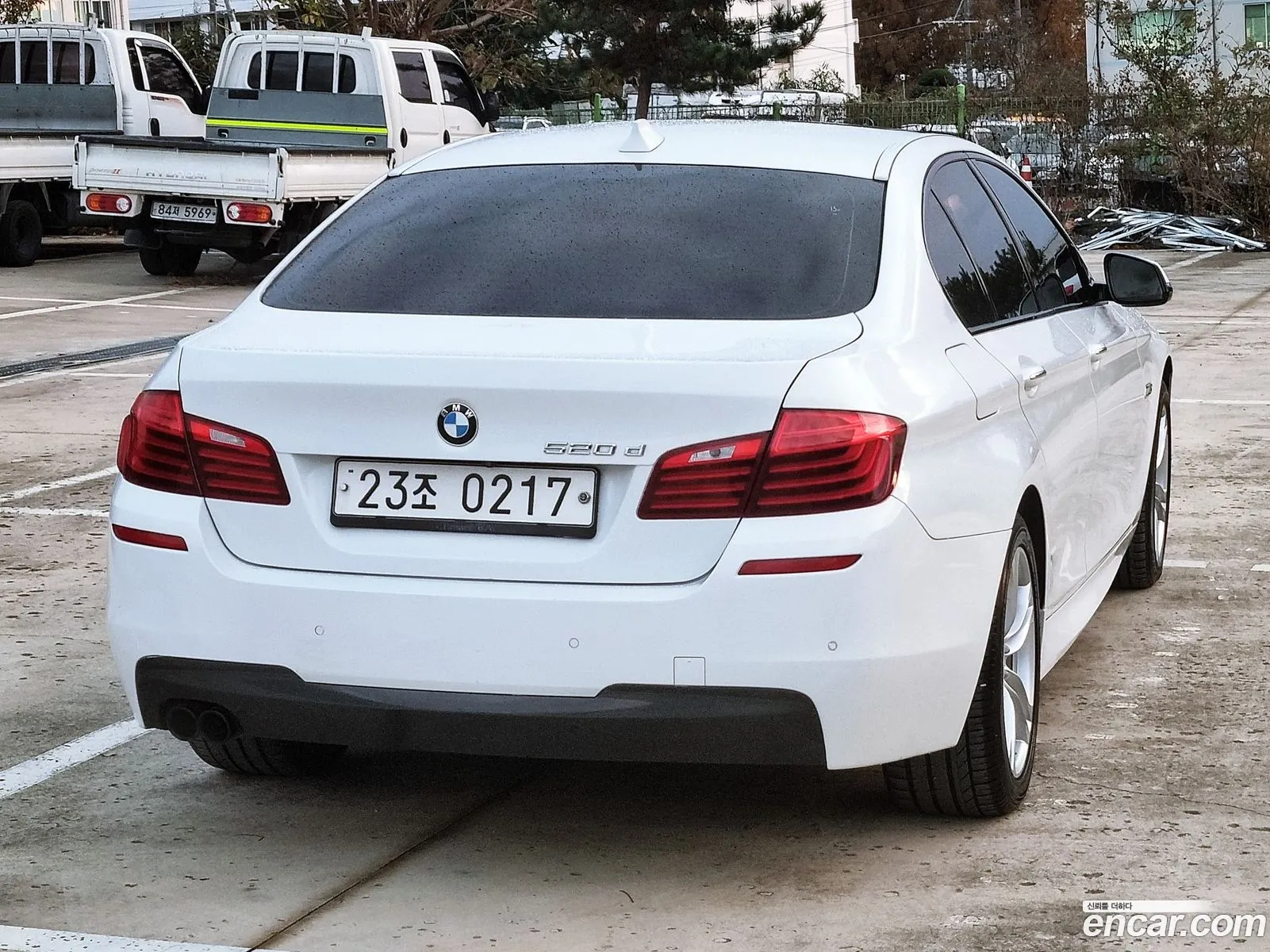 BMW 5 Series F10 520D M Aerodynamics - фотография 18441141