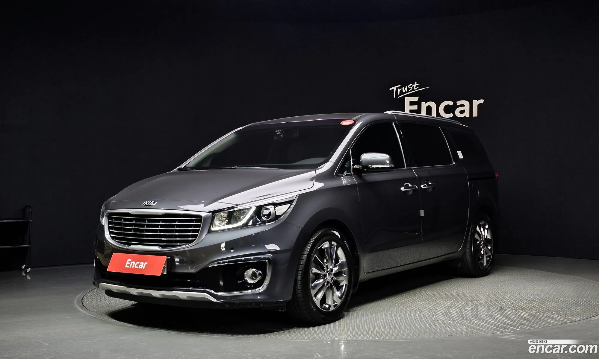 Kia Carnival Gasoline 9-Seater Noblesse 2017 - фотография 12537215
