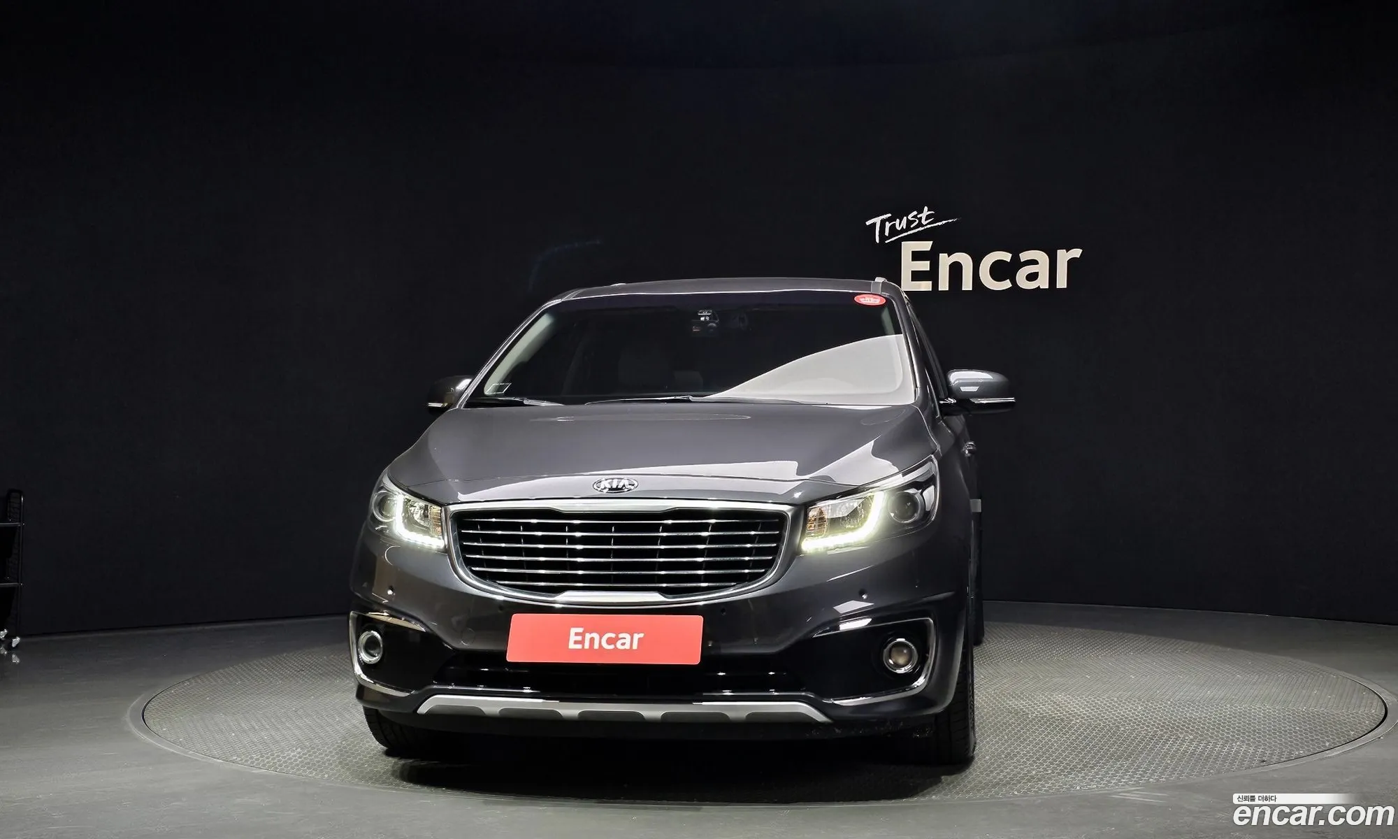 Kia Carnival Gasoline 9-Seater Noblesse 2017 - фотография 12537218